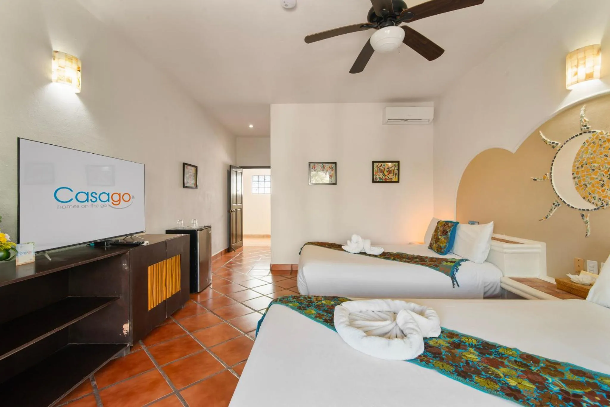 Photo of the whole room, Bed in Hotel Riviera Del Sol