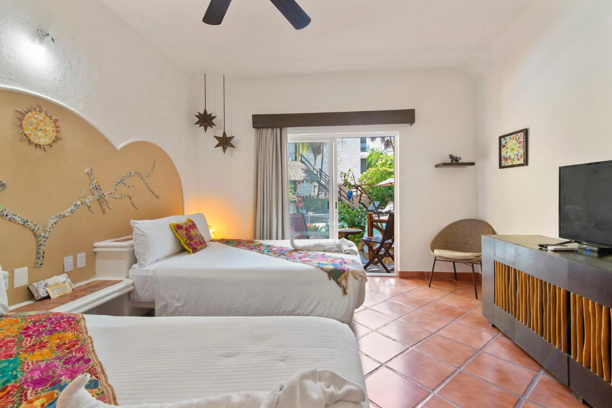 Photo of the whole room, Bed in Hotel Riviera Del Sol