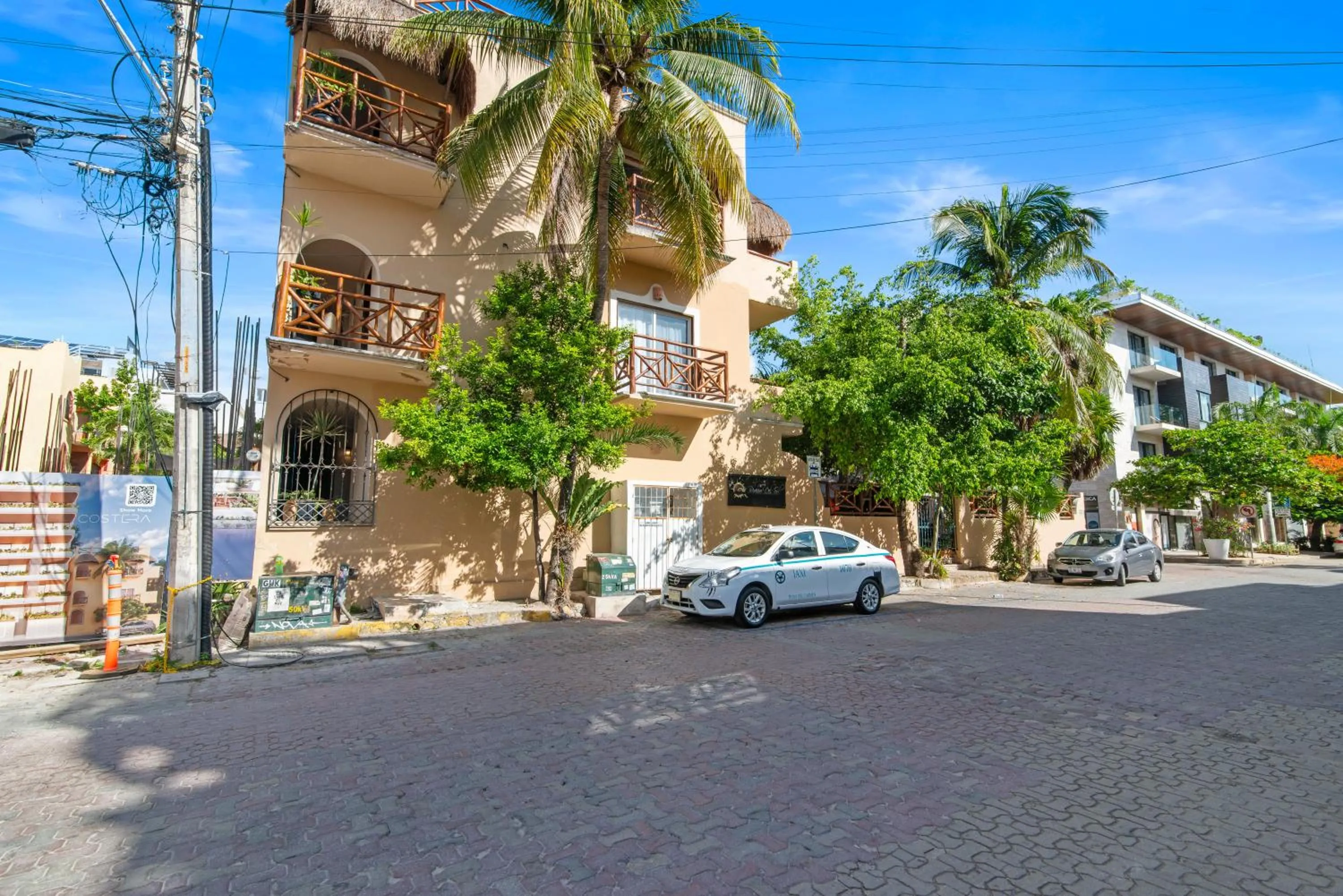 Property building in Hotel Riviera Del Sol