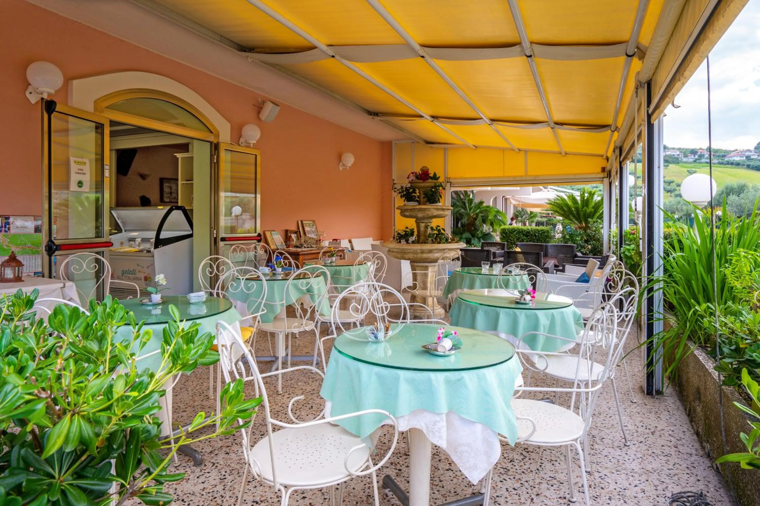 Garden in Hotel Villa Elena