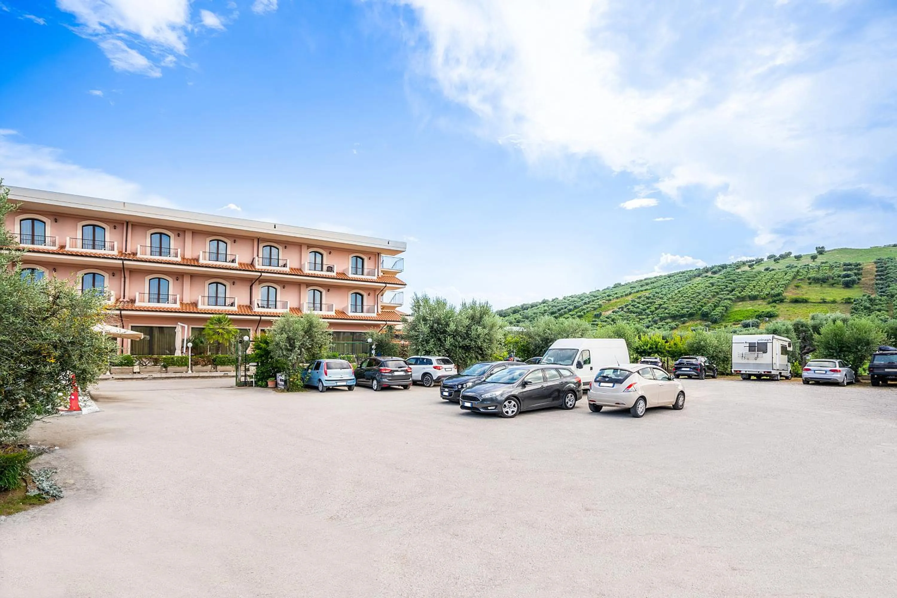 Property building in Hotel Villa Elena