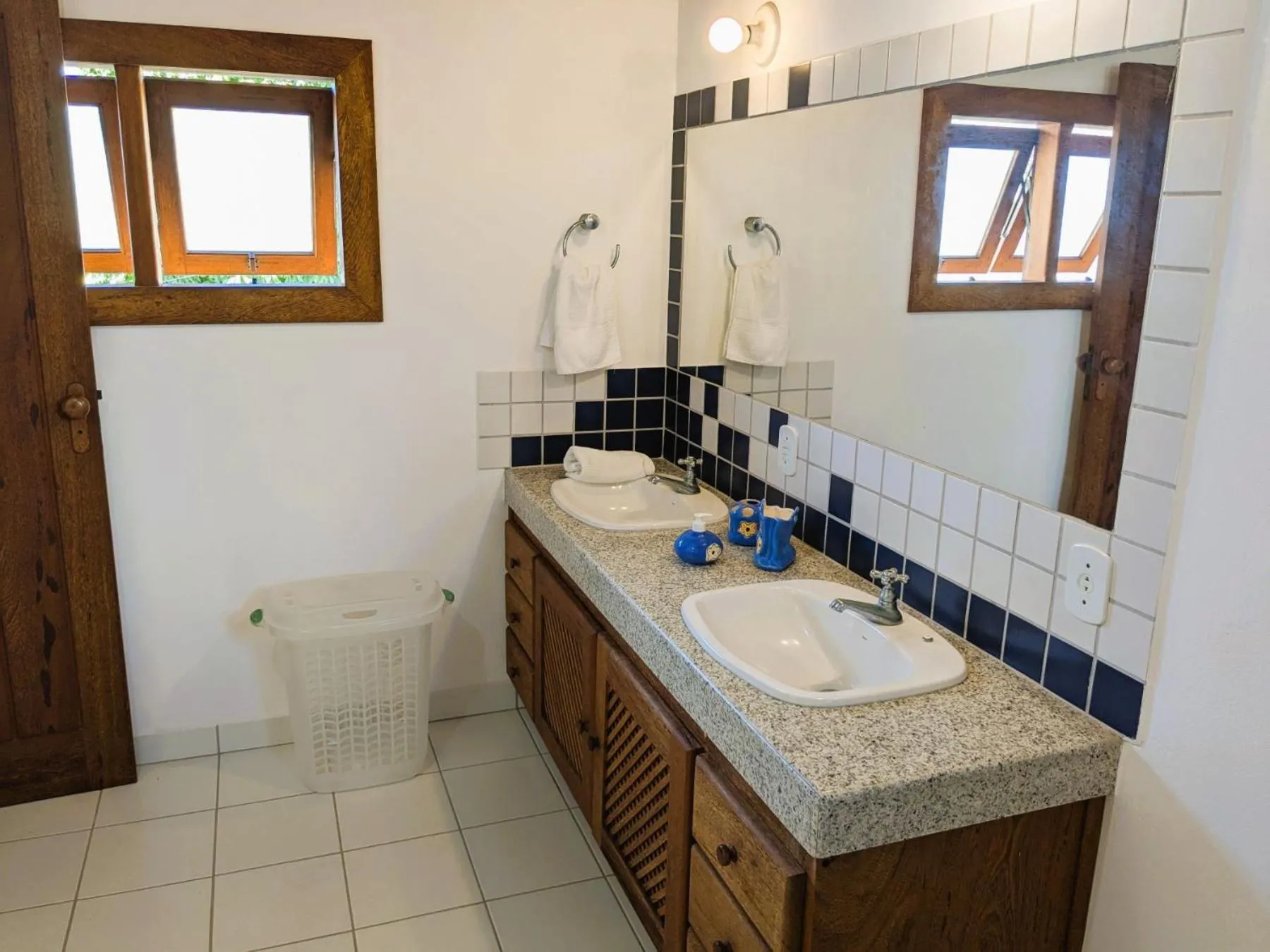 Bathroom in Residence Maria Vittoria Praia Arraial