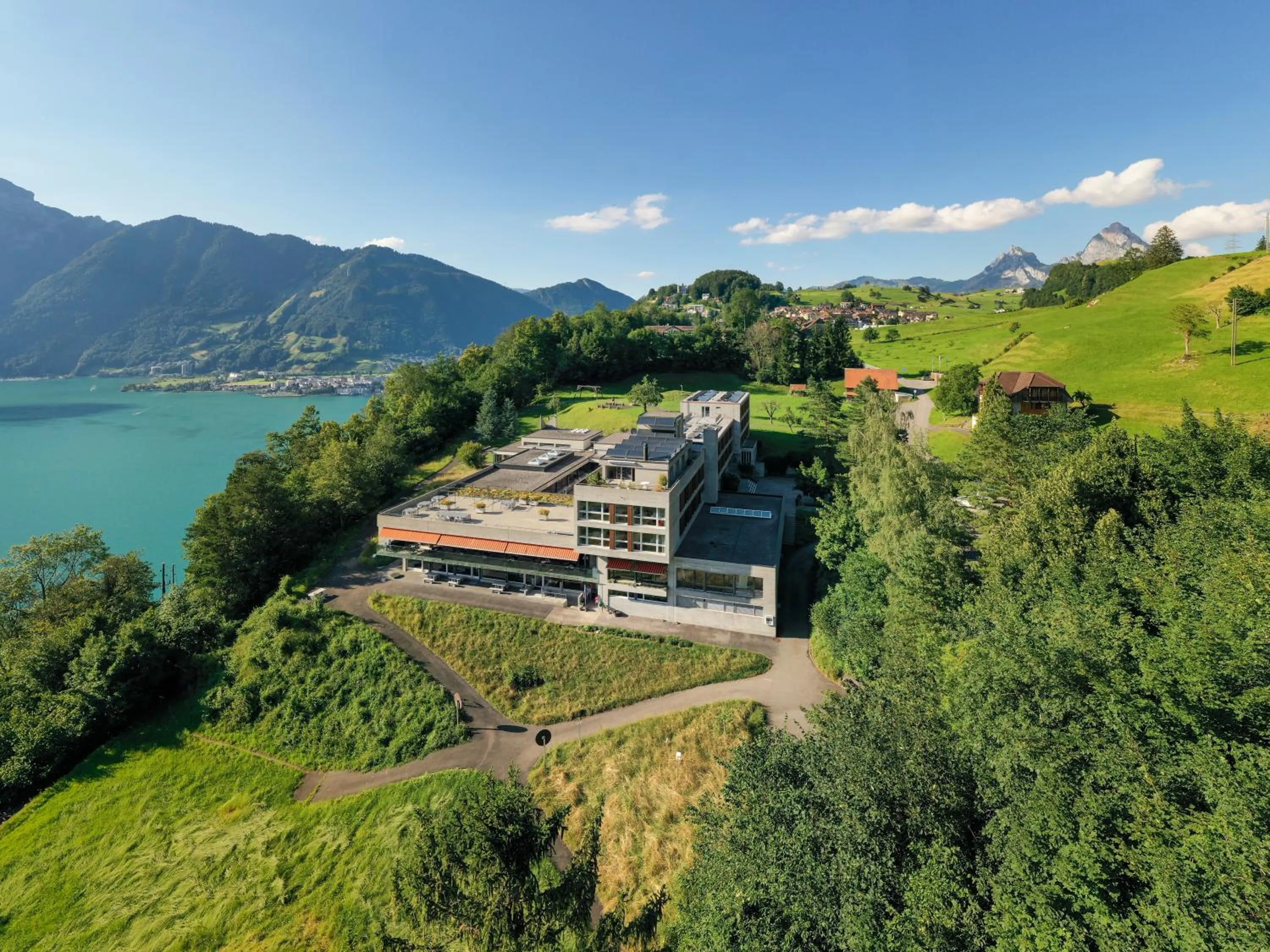 Property building in B&B Hotel Mattli Übernachtung Frühstück