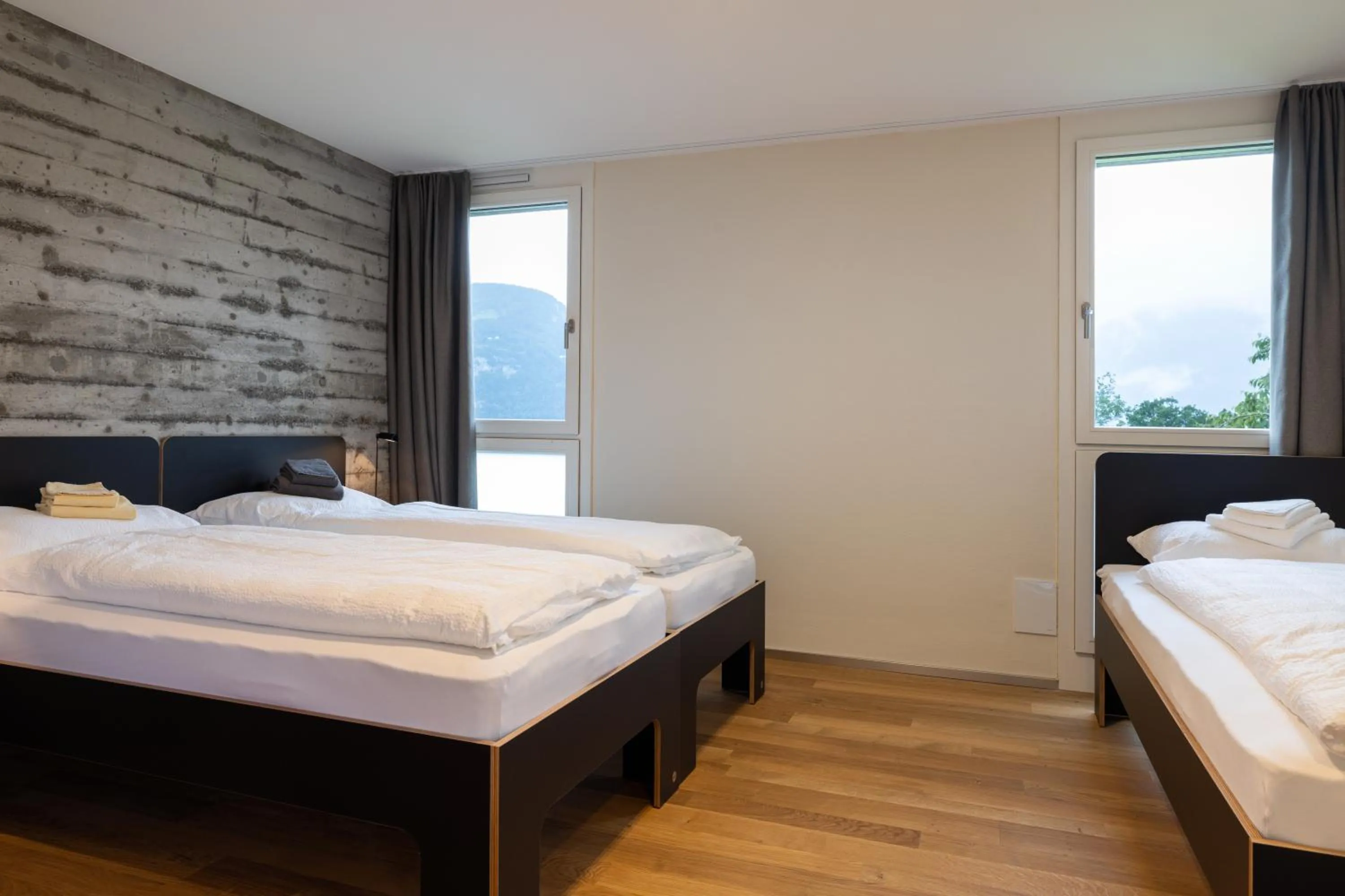 Photo of the whole room, Bed in B&B Hotel Mattli Übernachtung Frühstück