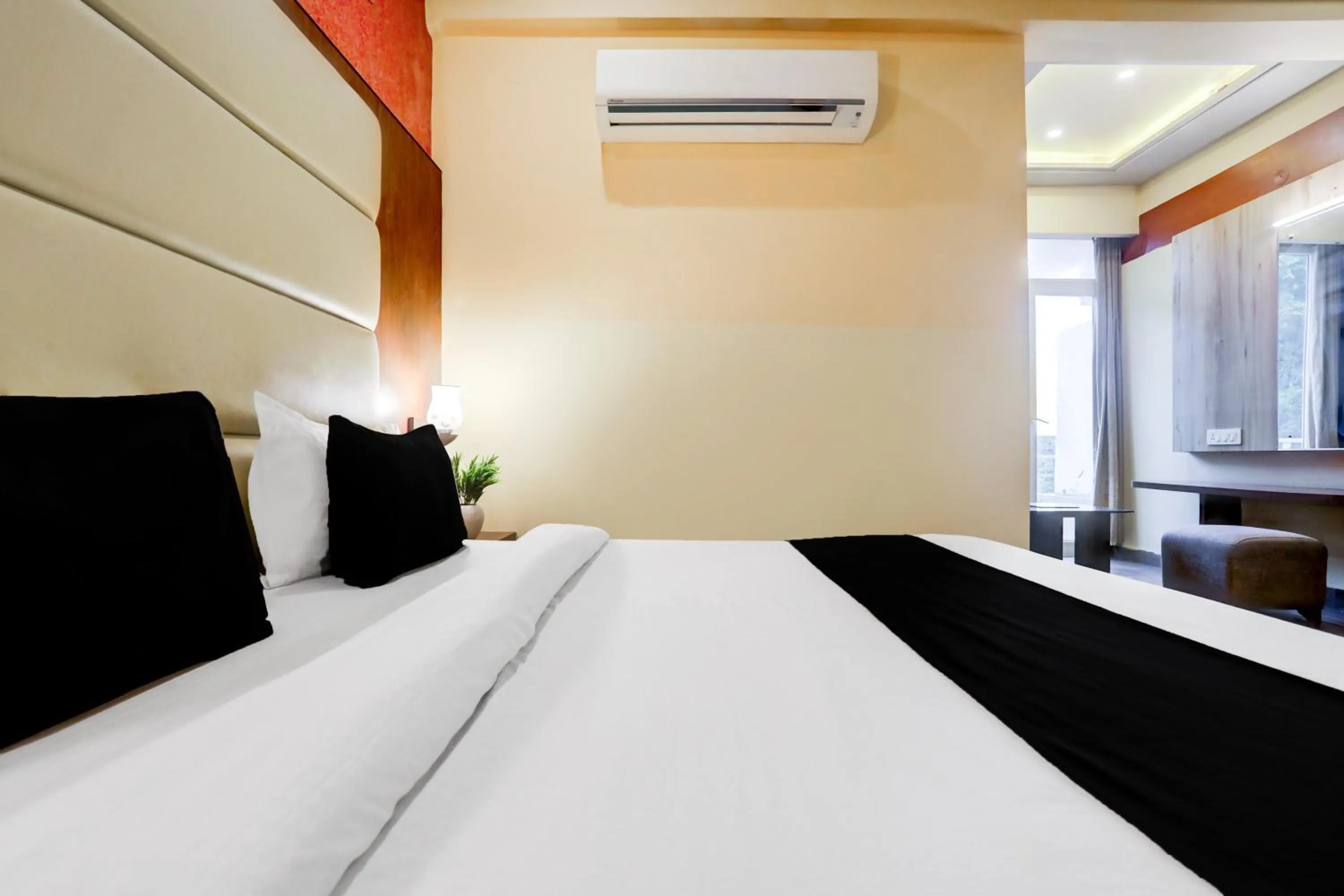 Bedroom, Bed in Townhouse Oak Pacify Hills