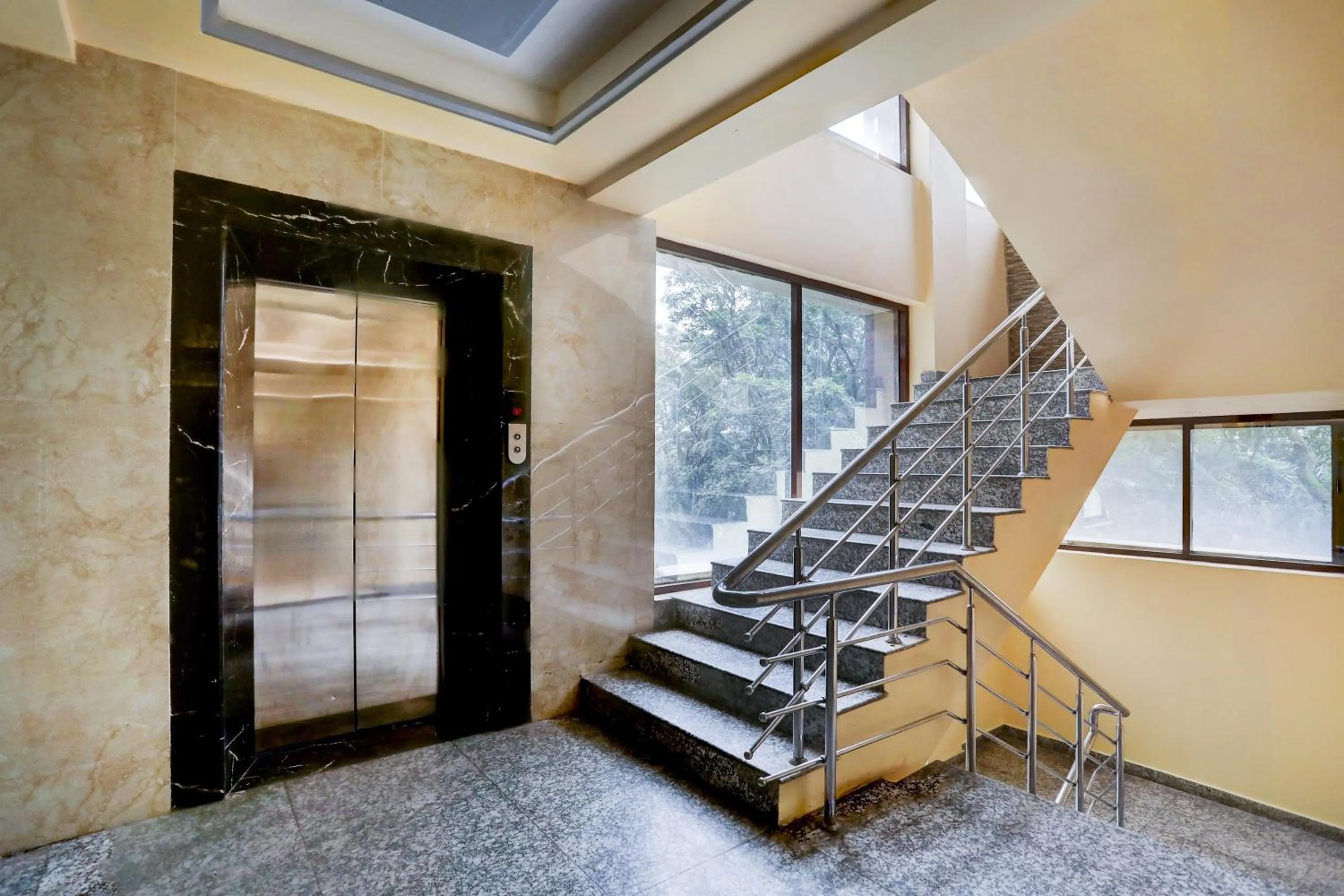 Lobby or reception in Townhouse Oak Pacify Hills