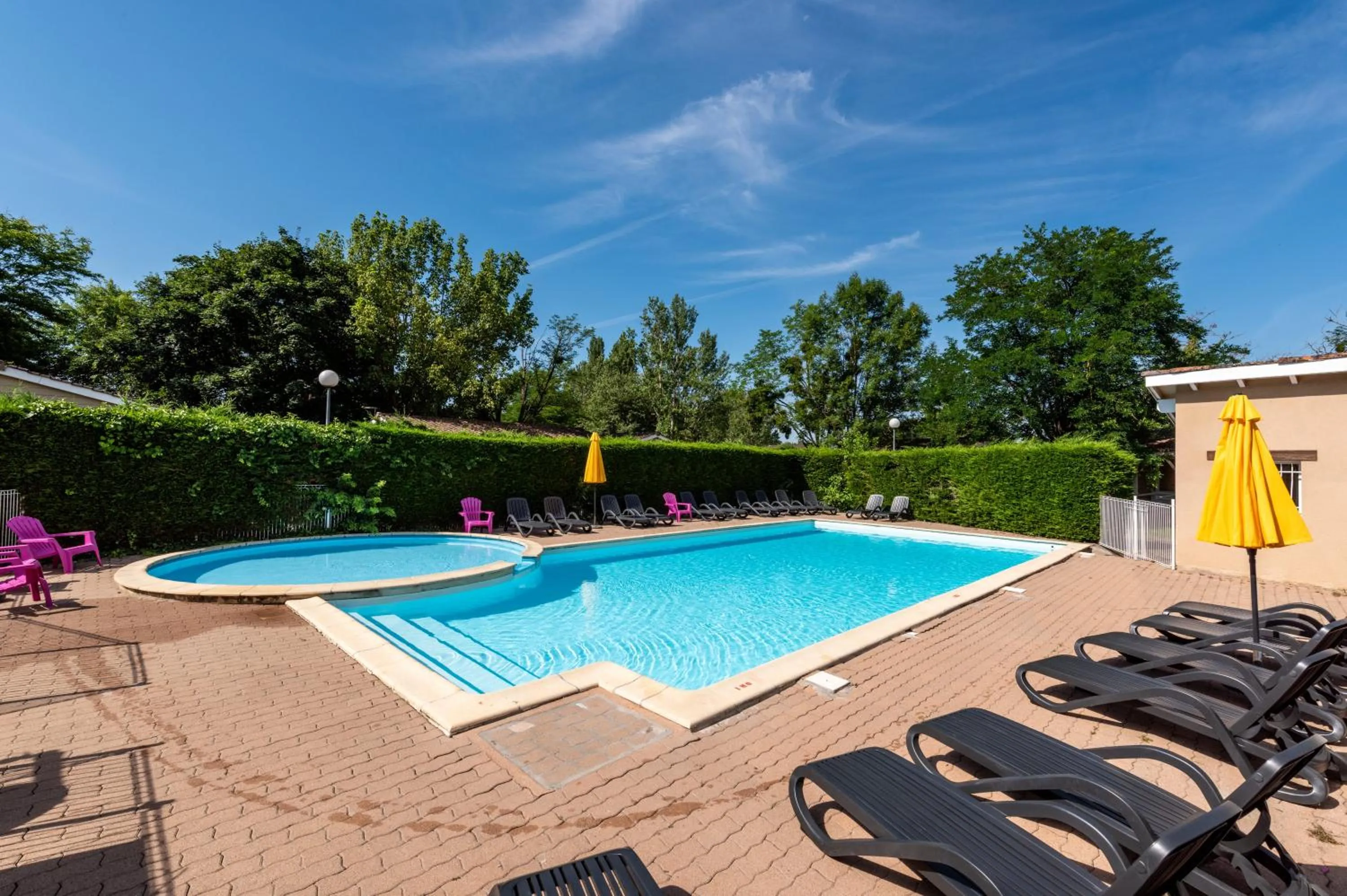 Swimming pool in Le Domaine du Cèdre