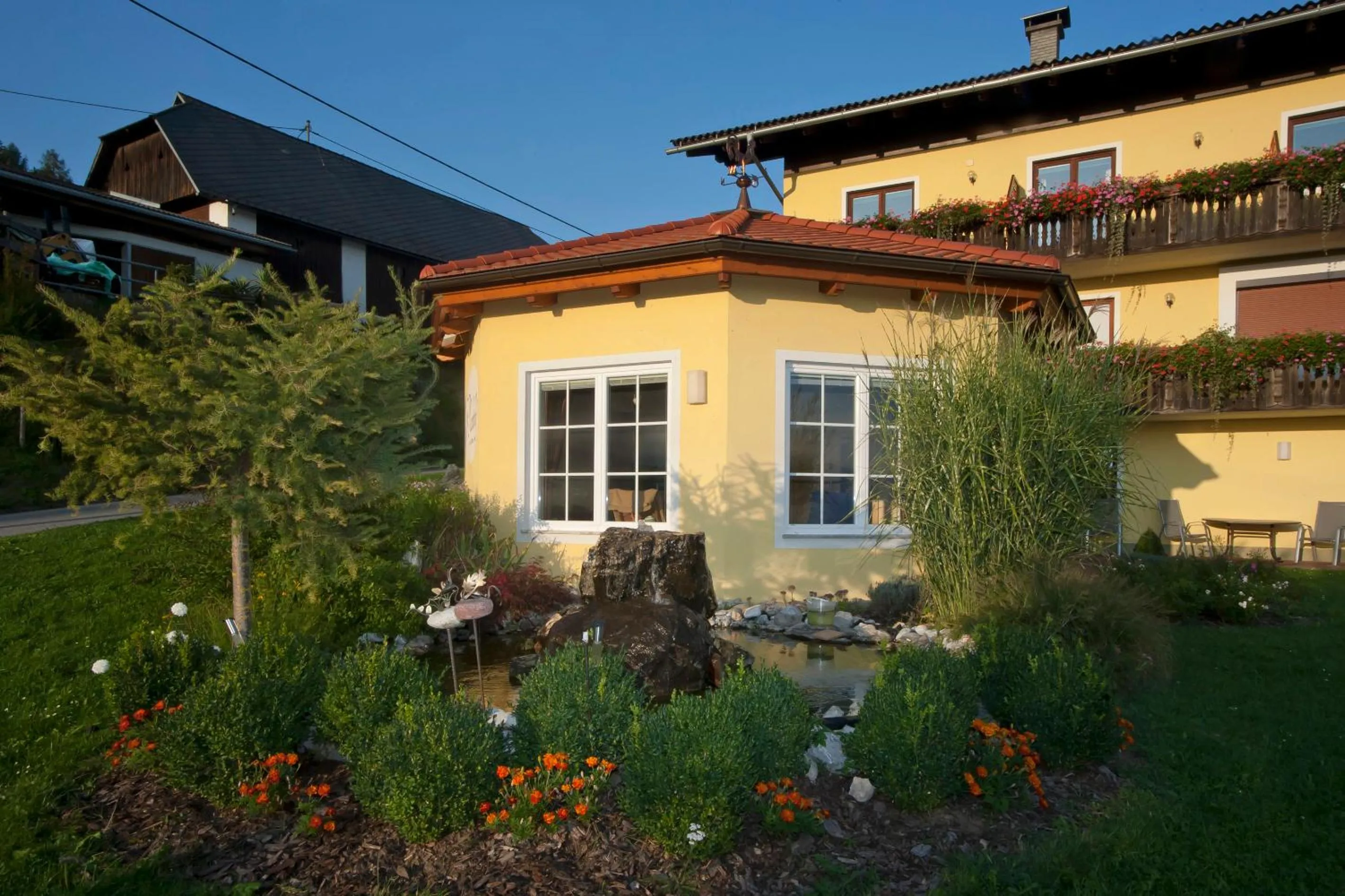 Property building in Pleschinhof