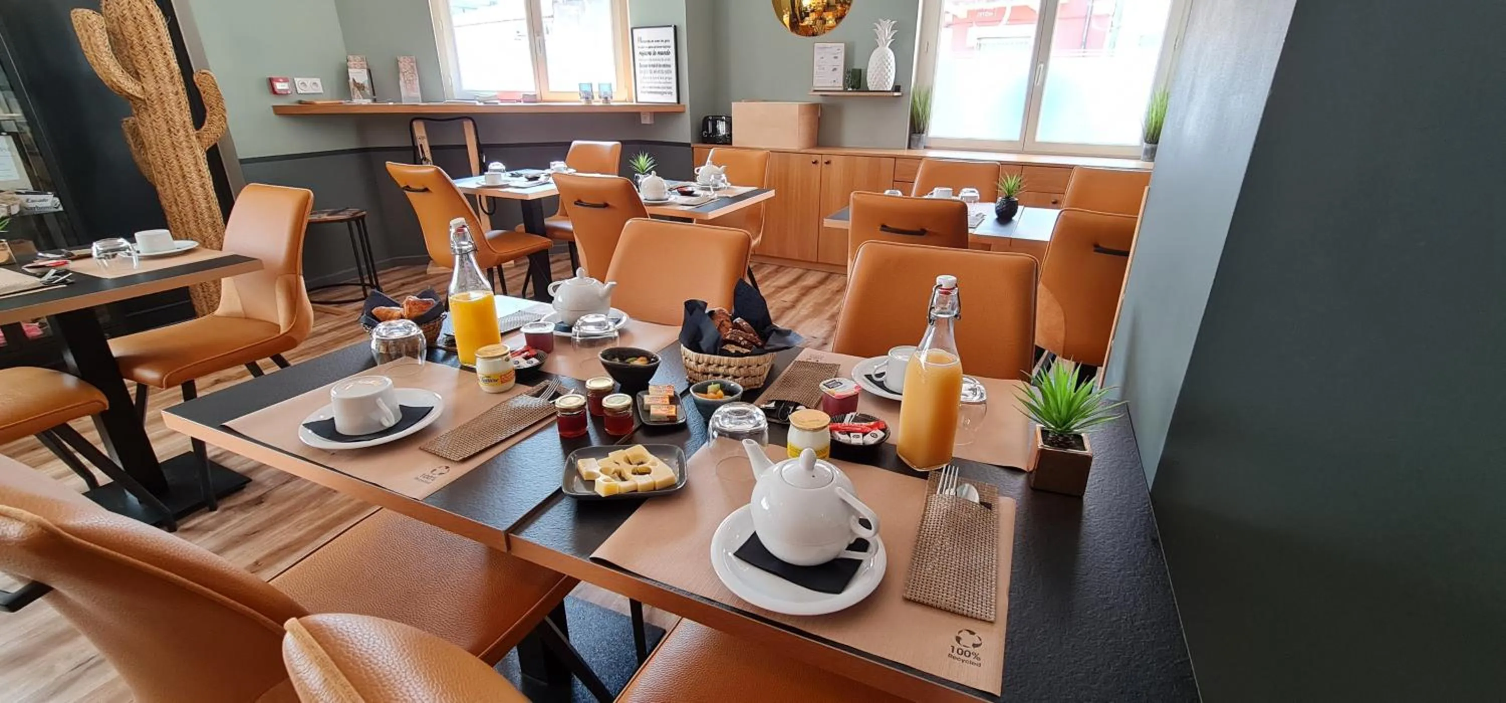 Continental breakfast in Hôtel Le C - Boutique Hôtel