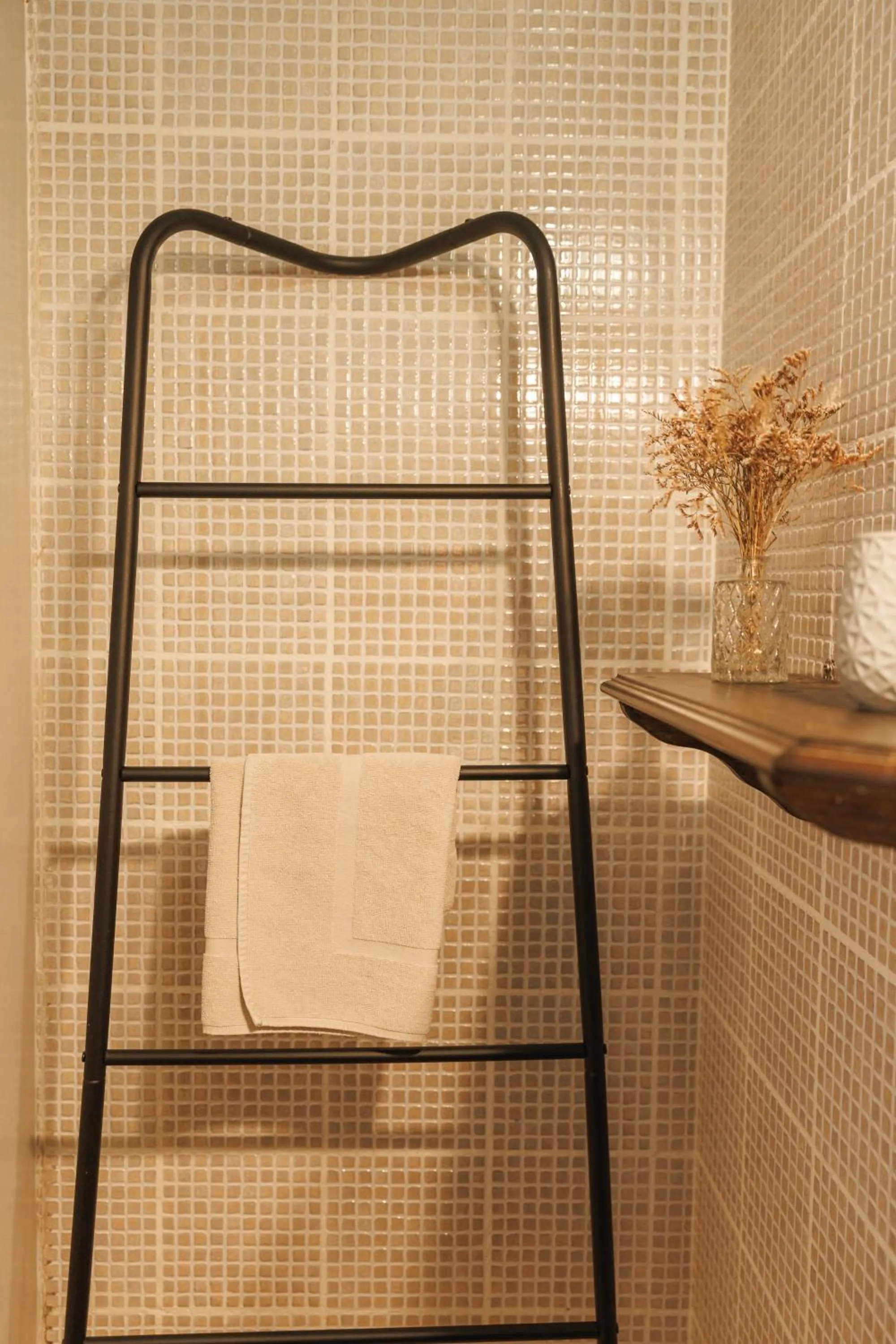 Bathroom, Bed in Mas Saint-Ange