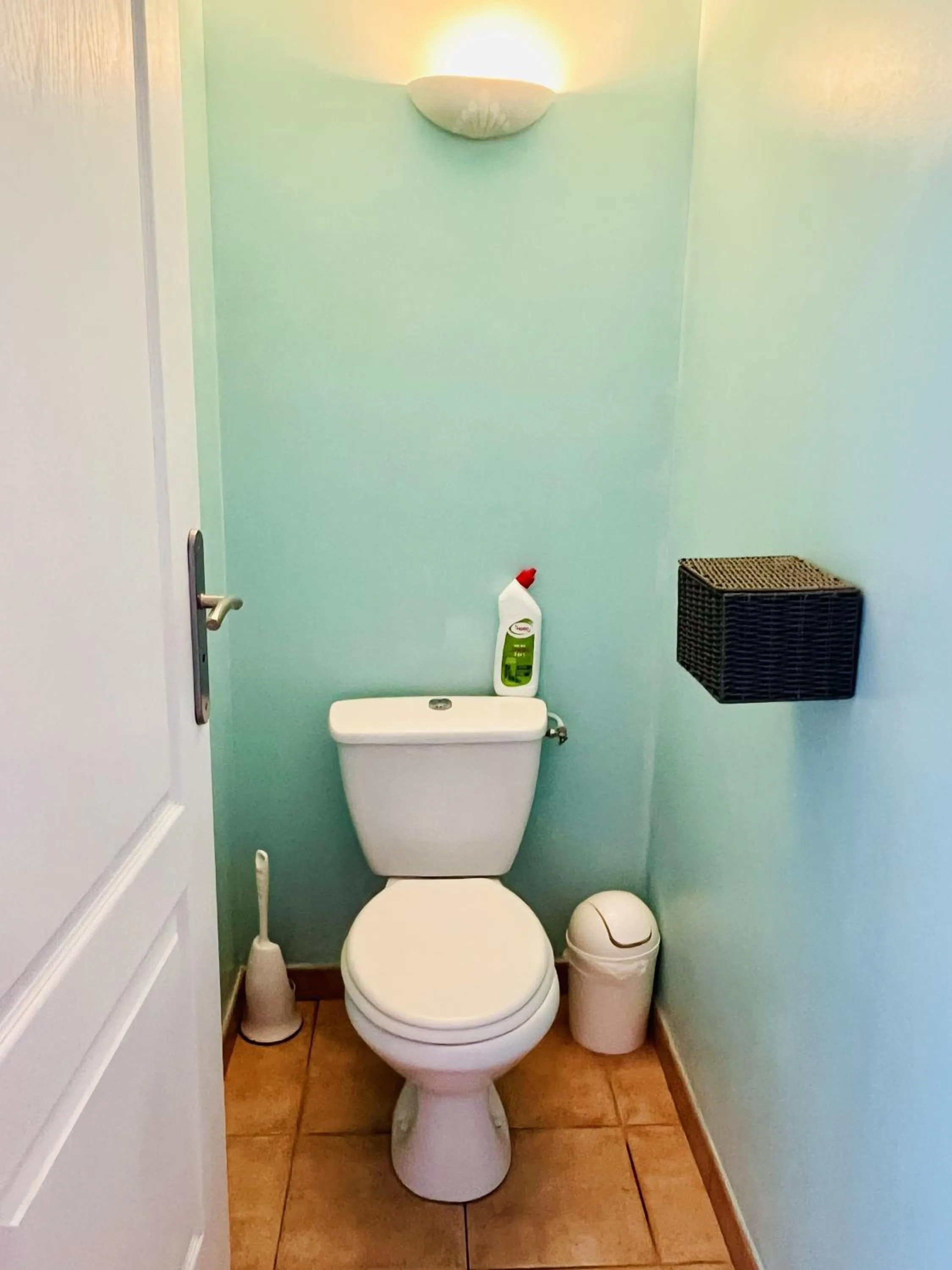 Toilet in Mas Saint-Ange