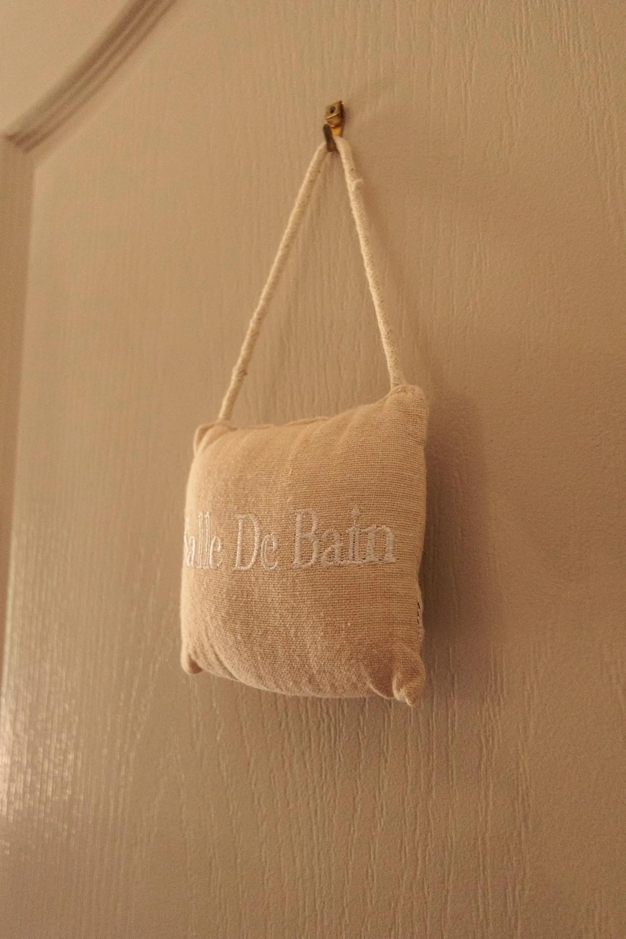 Decorative detail in Mas Saint-Ange