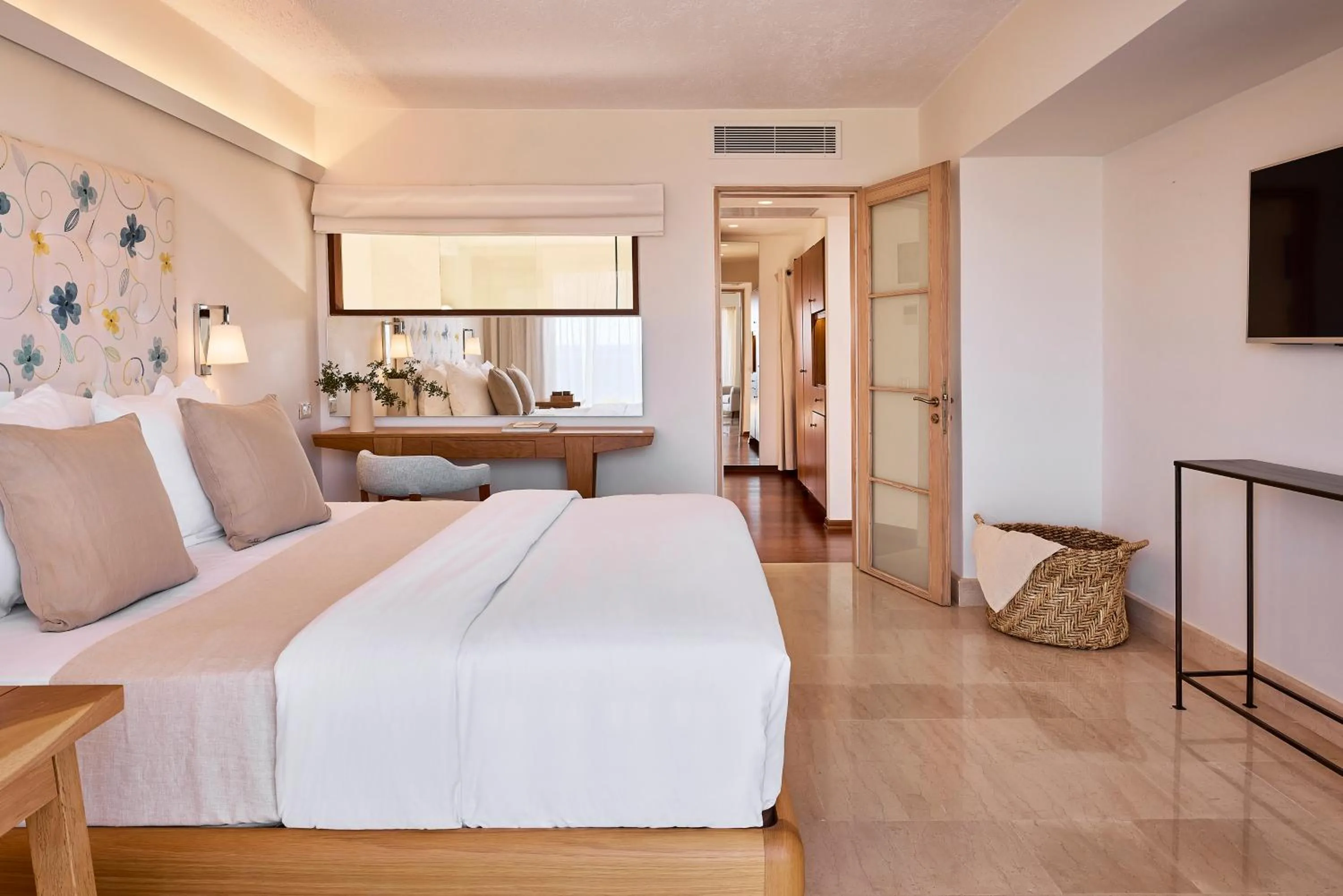 Bedroom, Bed in St. Nicolas Bay Resort Hotel & Villas