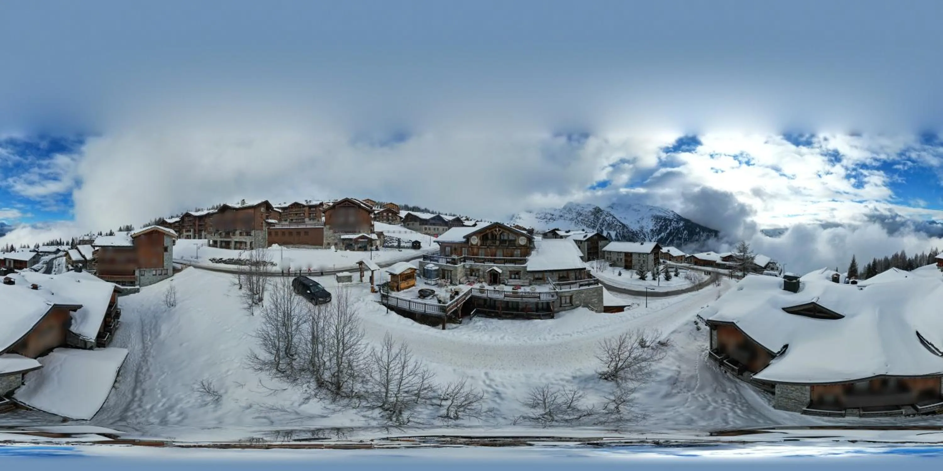 Mountain view in Hôtel L'Accroche Coeur