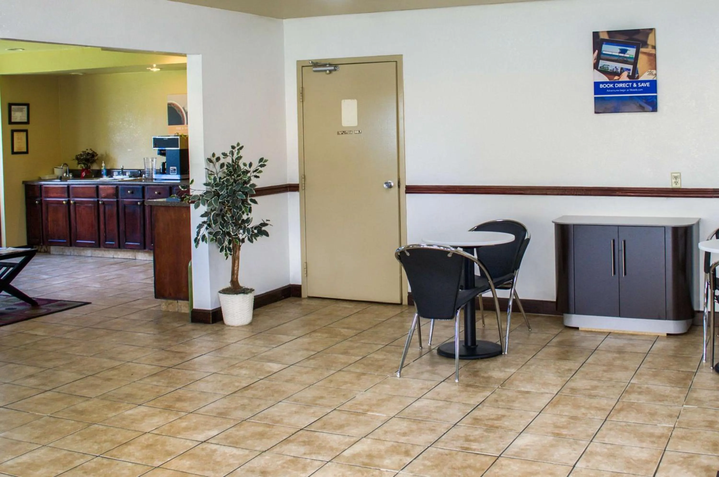 Lobby or reception in Motel 6-Saraland, AL