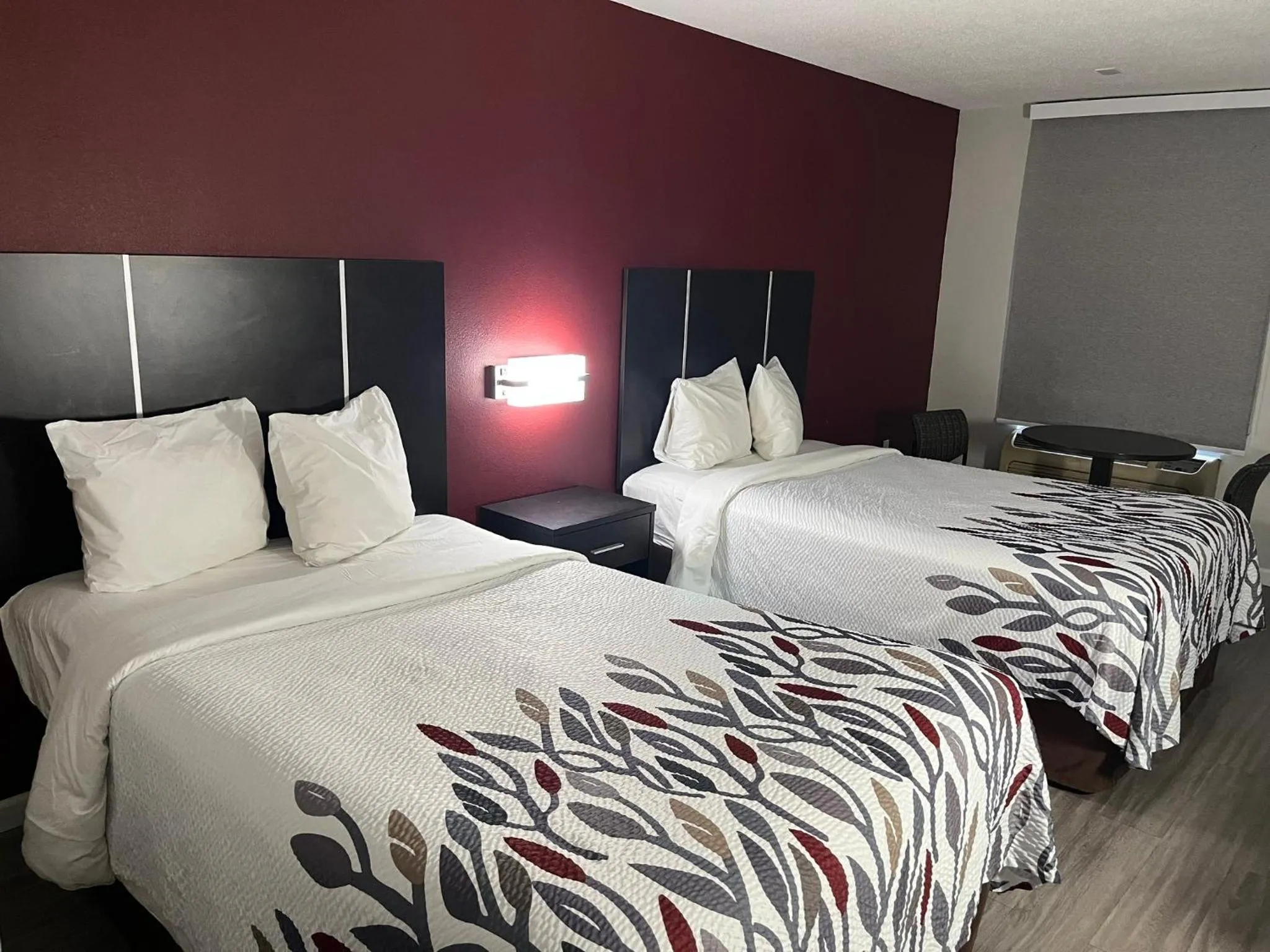 Photo of the whole room, Bed in Red Roof Inn Rockingham