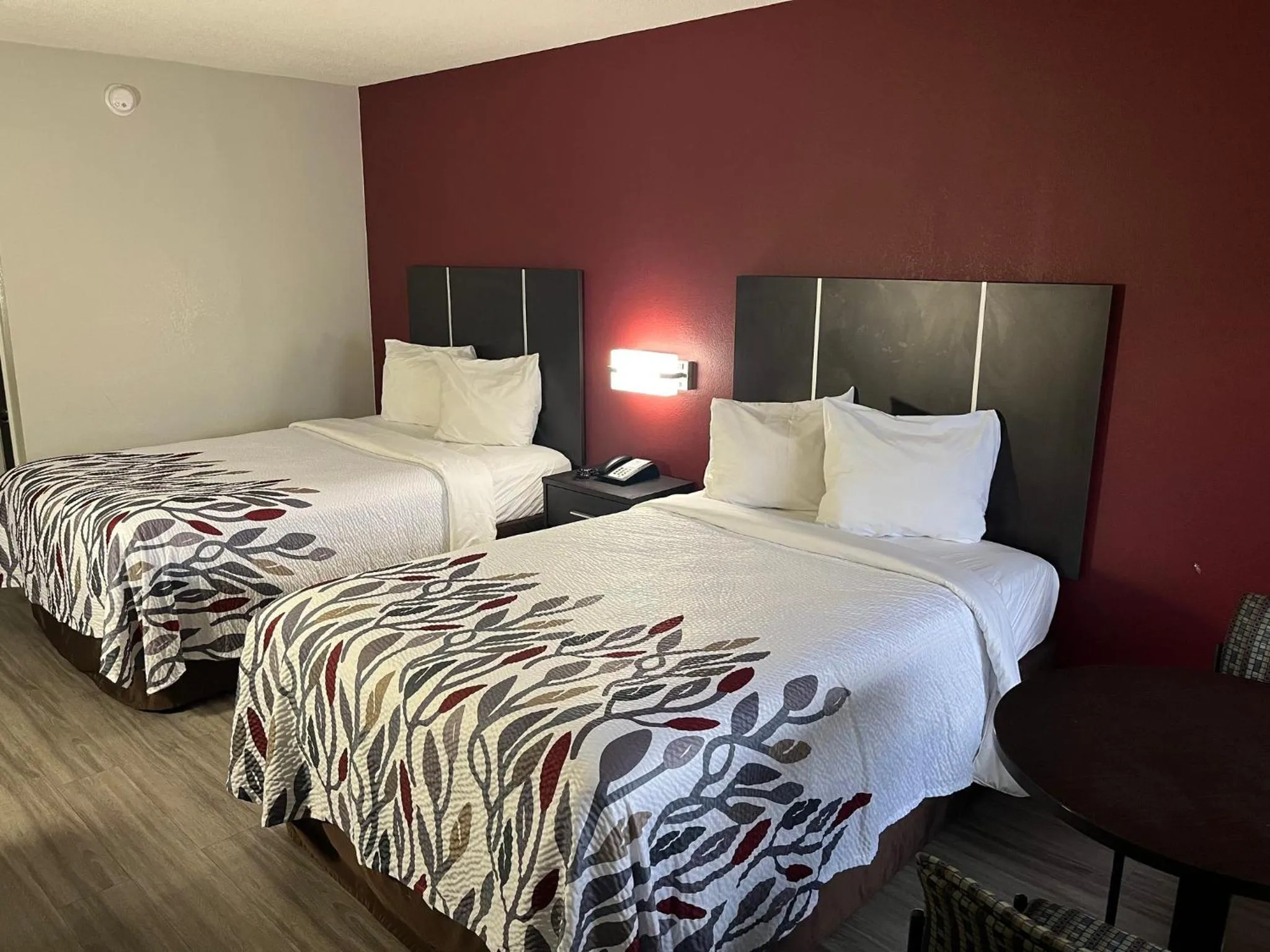 Photo of the whole room, Bed in Red Roof Inn Rockingham