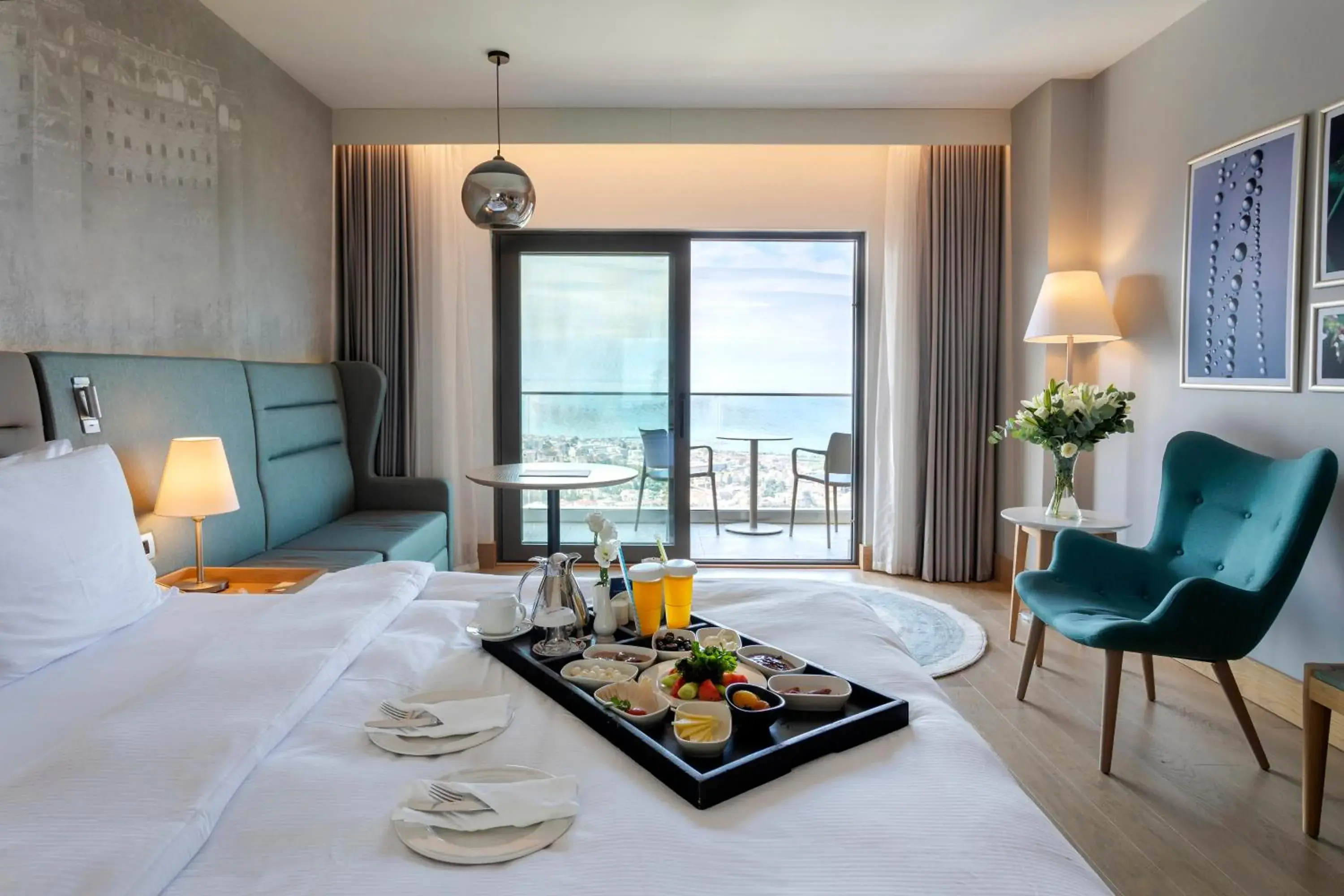 Double or Twin Room with Sea View and Balcony in Radisson Blu Hotel Trabzon Double or Twin Room with Sea View and Balcony in Radisson Blu Hotel Trabzon