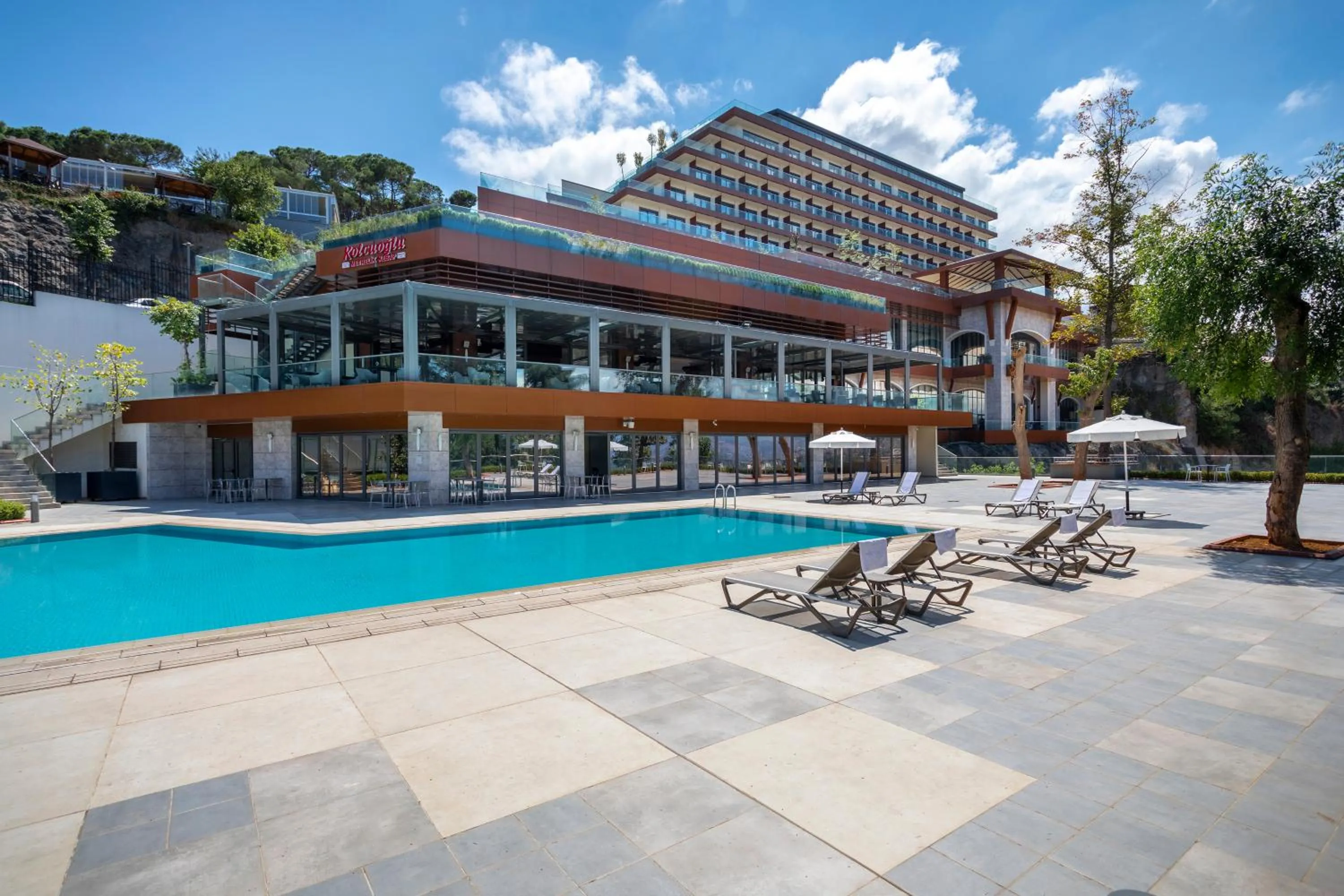 Facade/entrance in Radisson Blu Hotel Trabzon