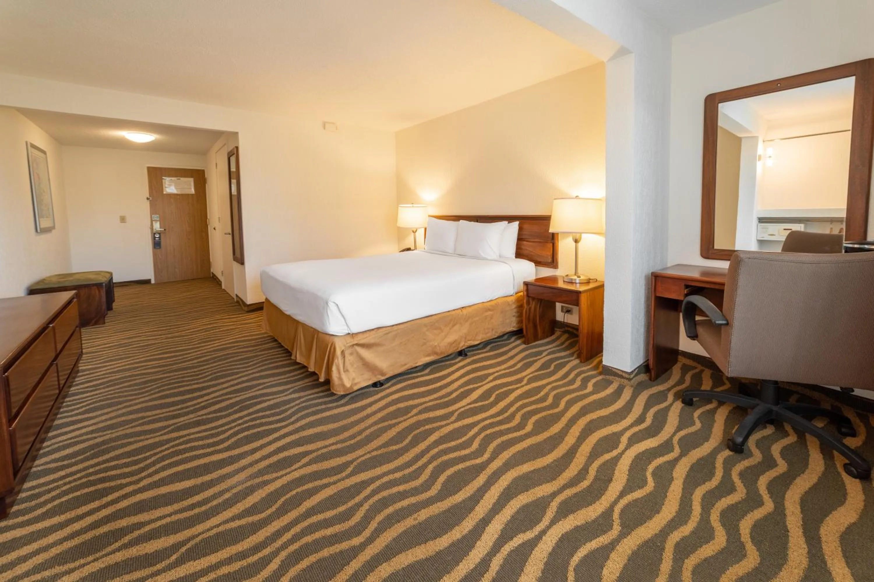 Bedroom, Bed in Irazú Hotel & Studios