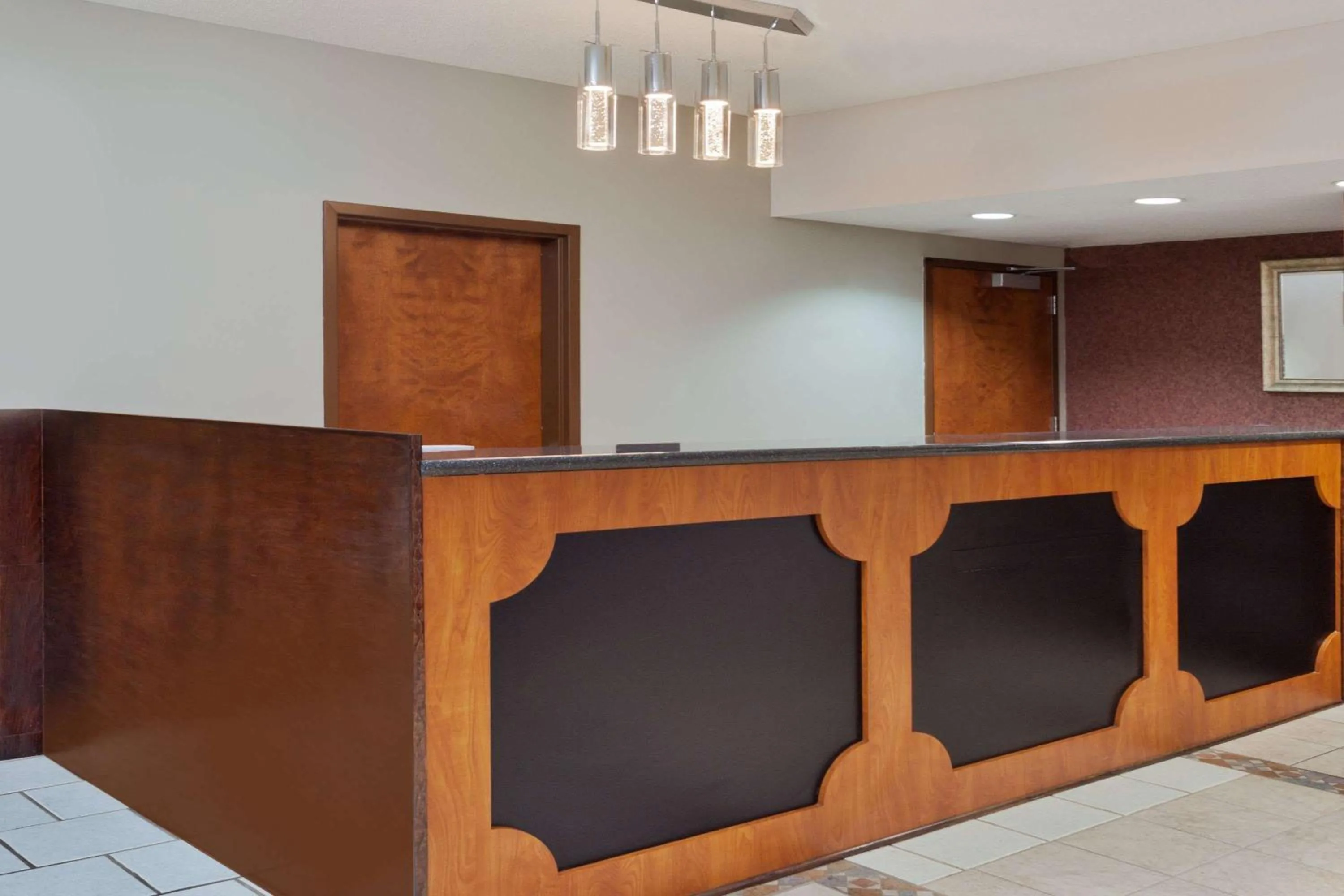 Lobby or reception in Super 8 by Wyndham Ft. Oglethorpe GA/Chatt TN Area