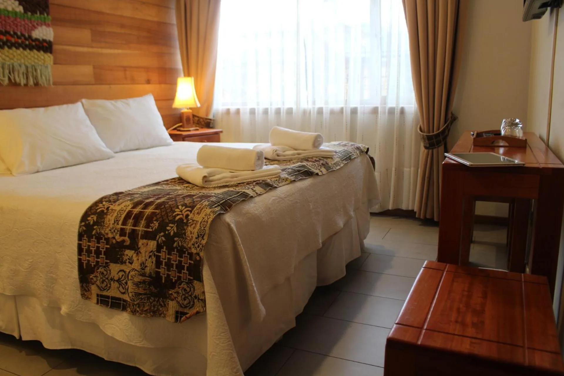 Staff, Bed in Vientos del Sur