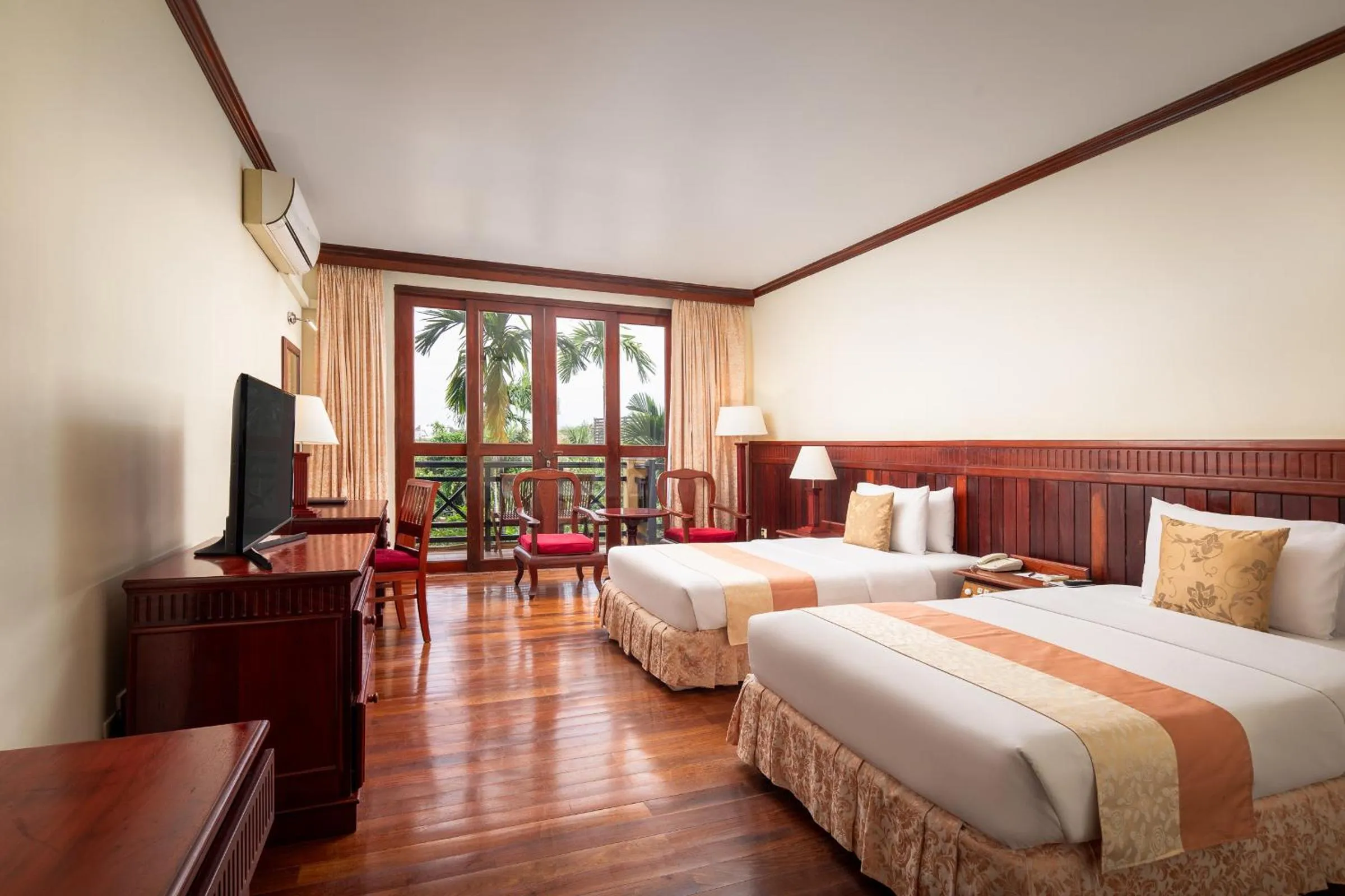 Guests, Bed in Angkor Paradise Hotel