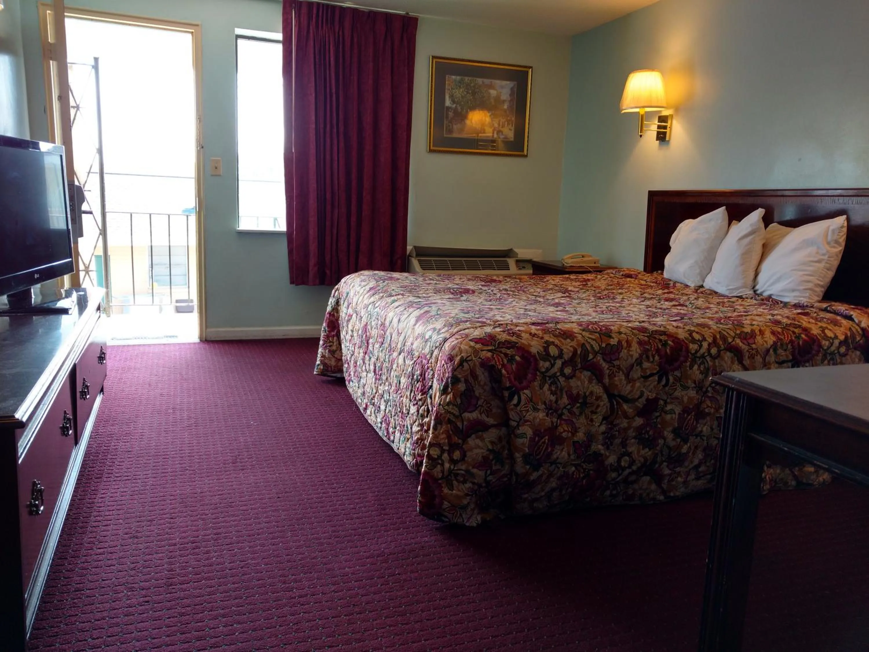 Bed in Mount Vernon Inn