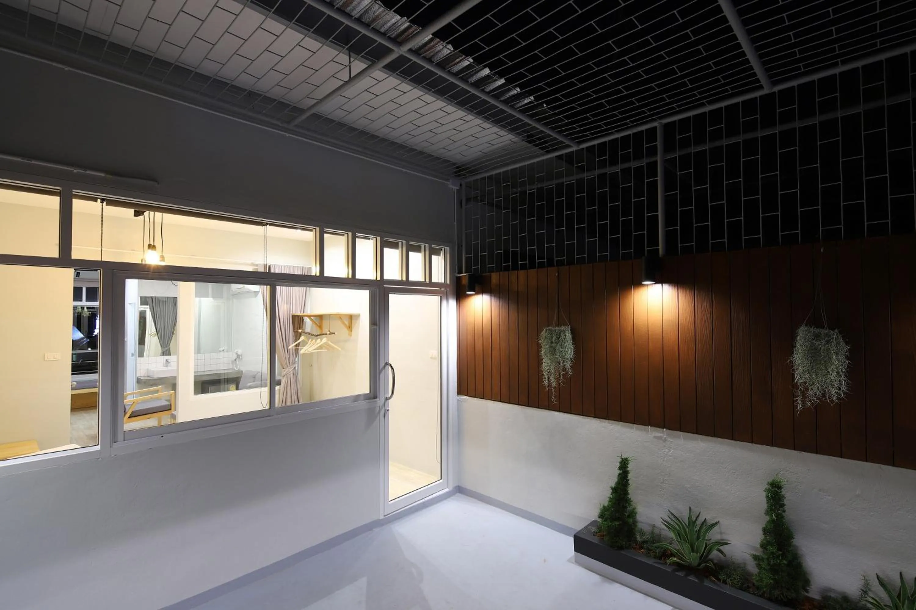 Garden view in Ekanake hostel