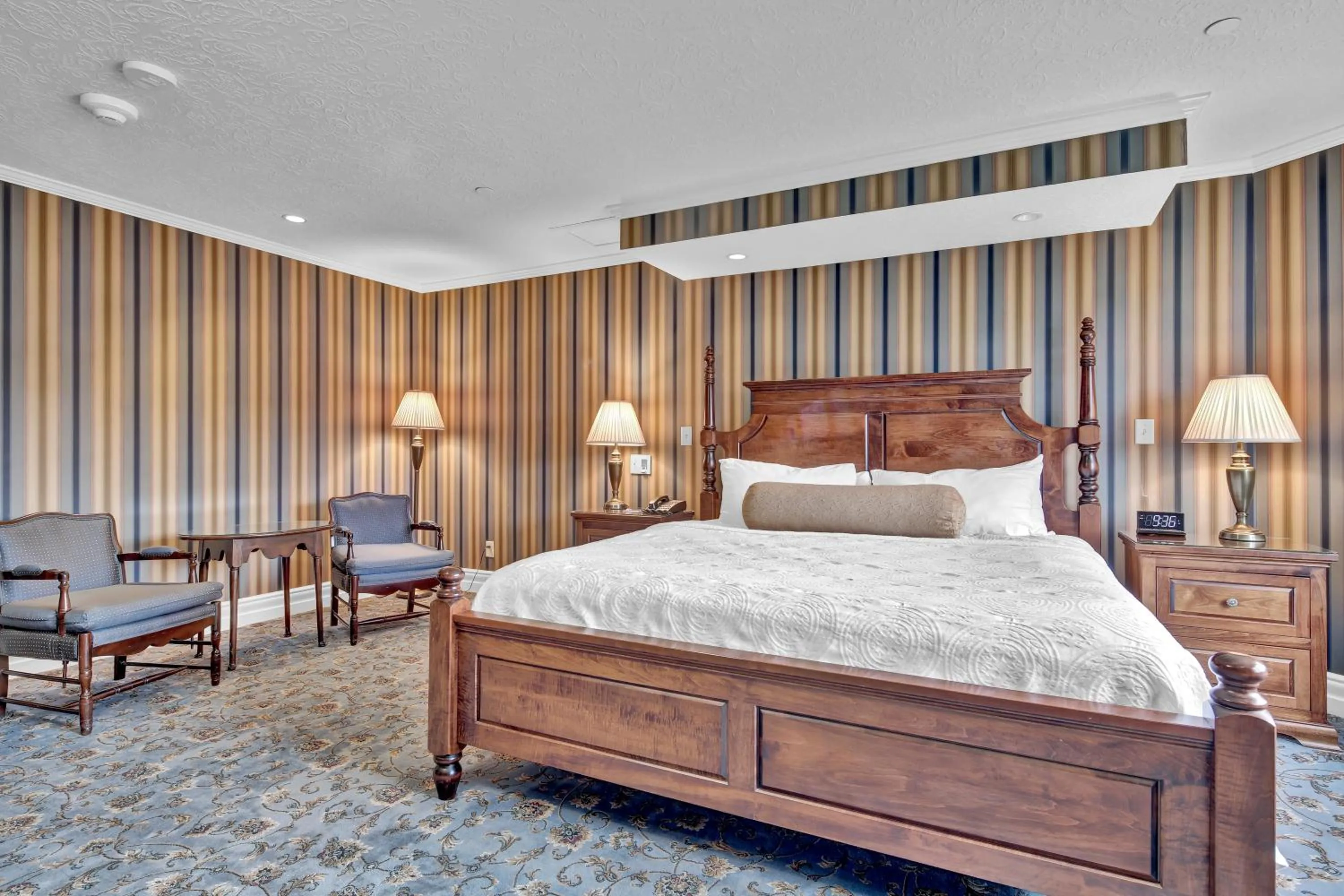 Bedroom, Bed in St James Hotel