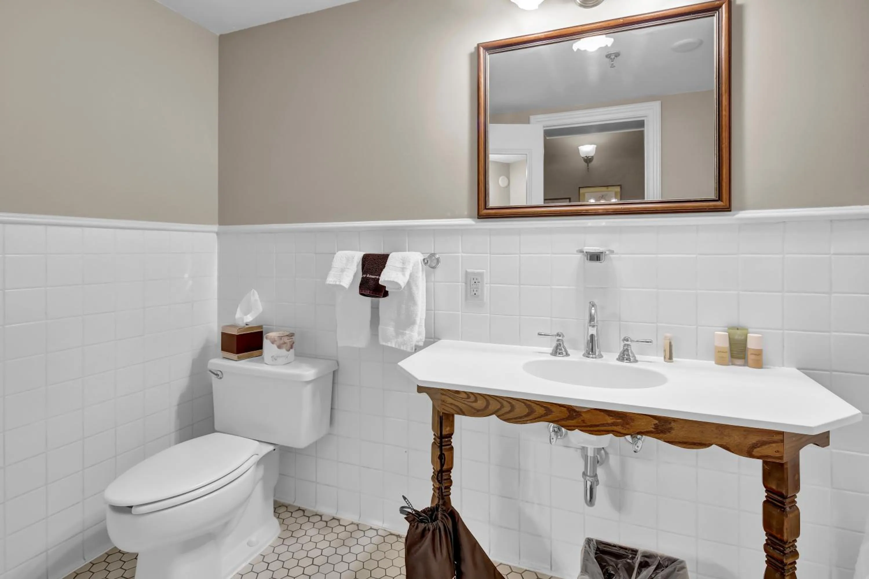 Bathroom in St James Hotel