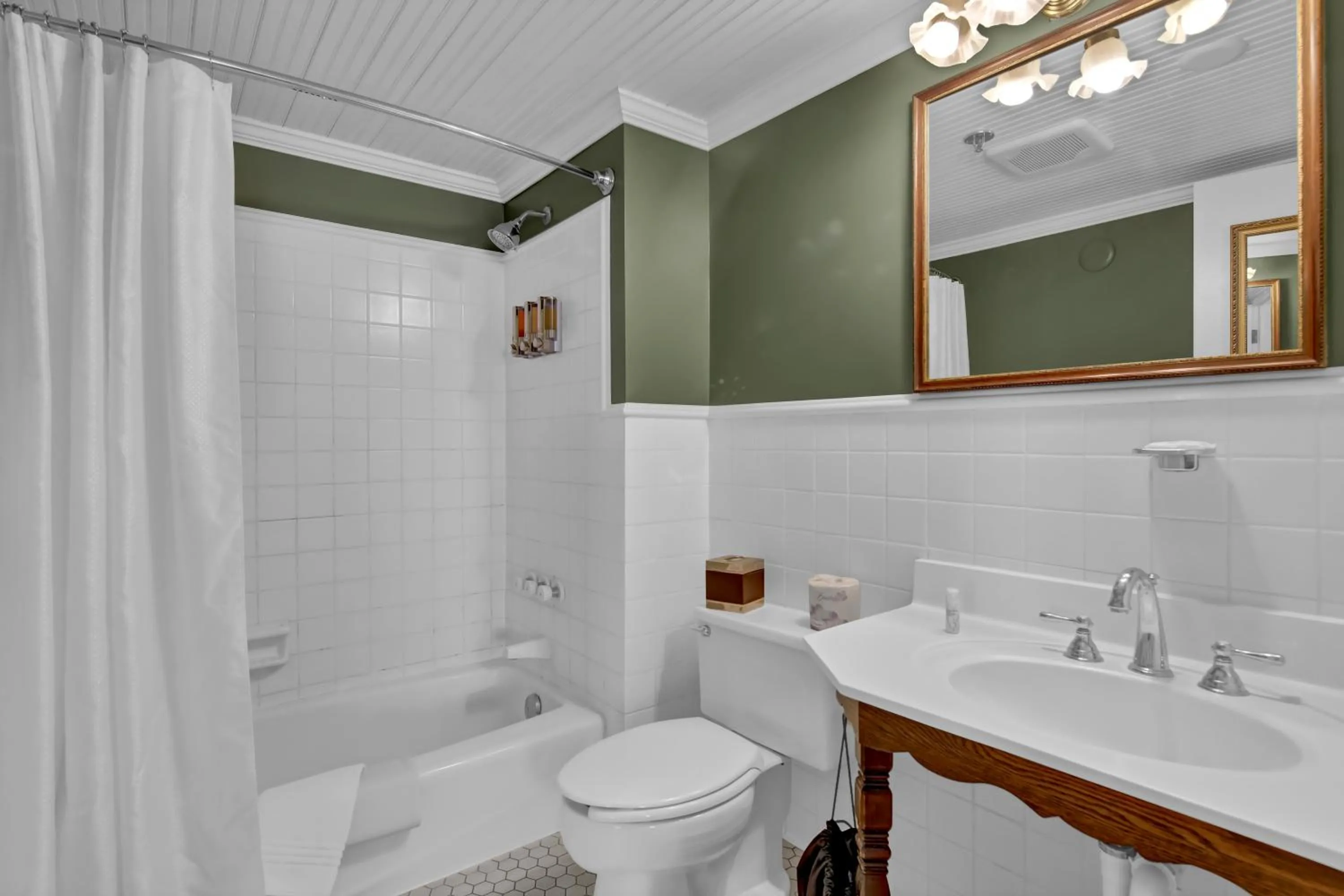 Bathroom in St James Hotel