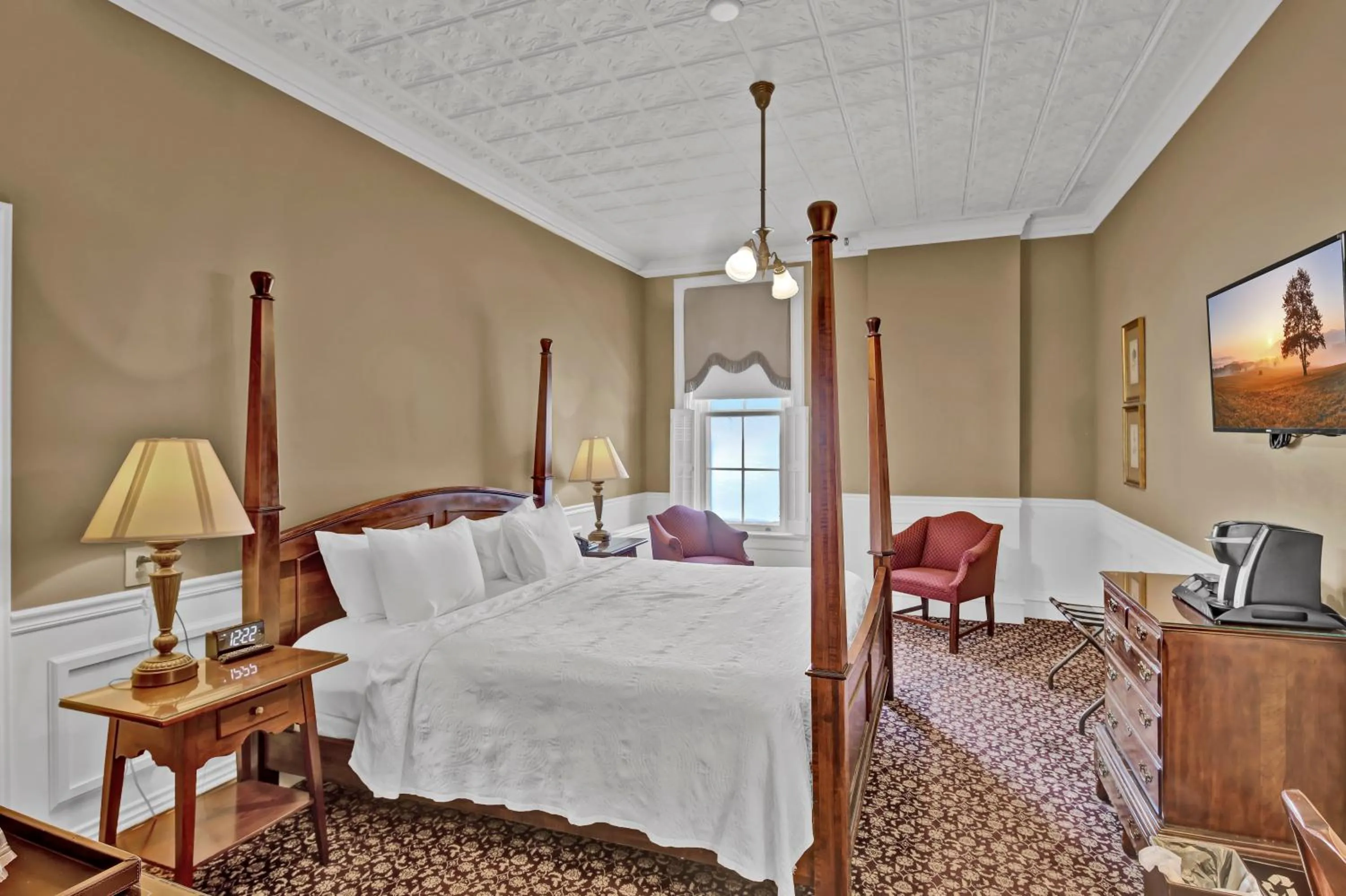 Bedroom, Bed in St James Hotel