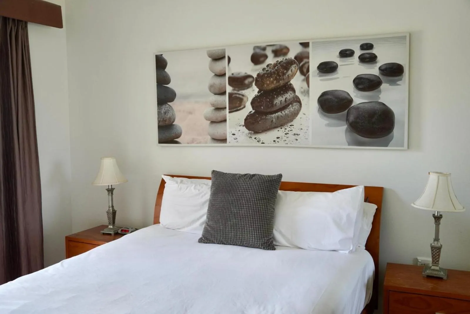 Bed in Pelican Cove Waterfront Apartment