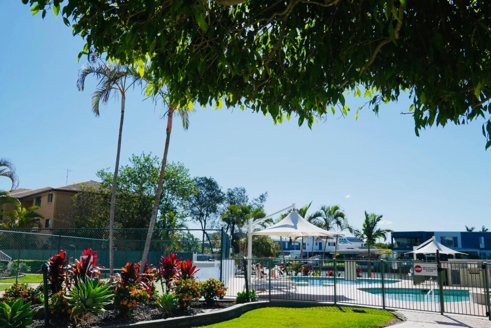 Pelican Cove Waterfront Apartment