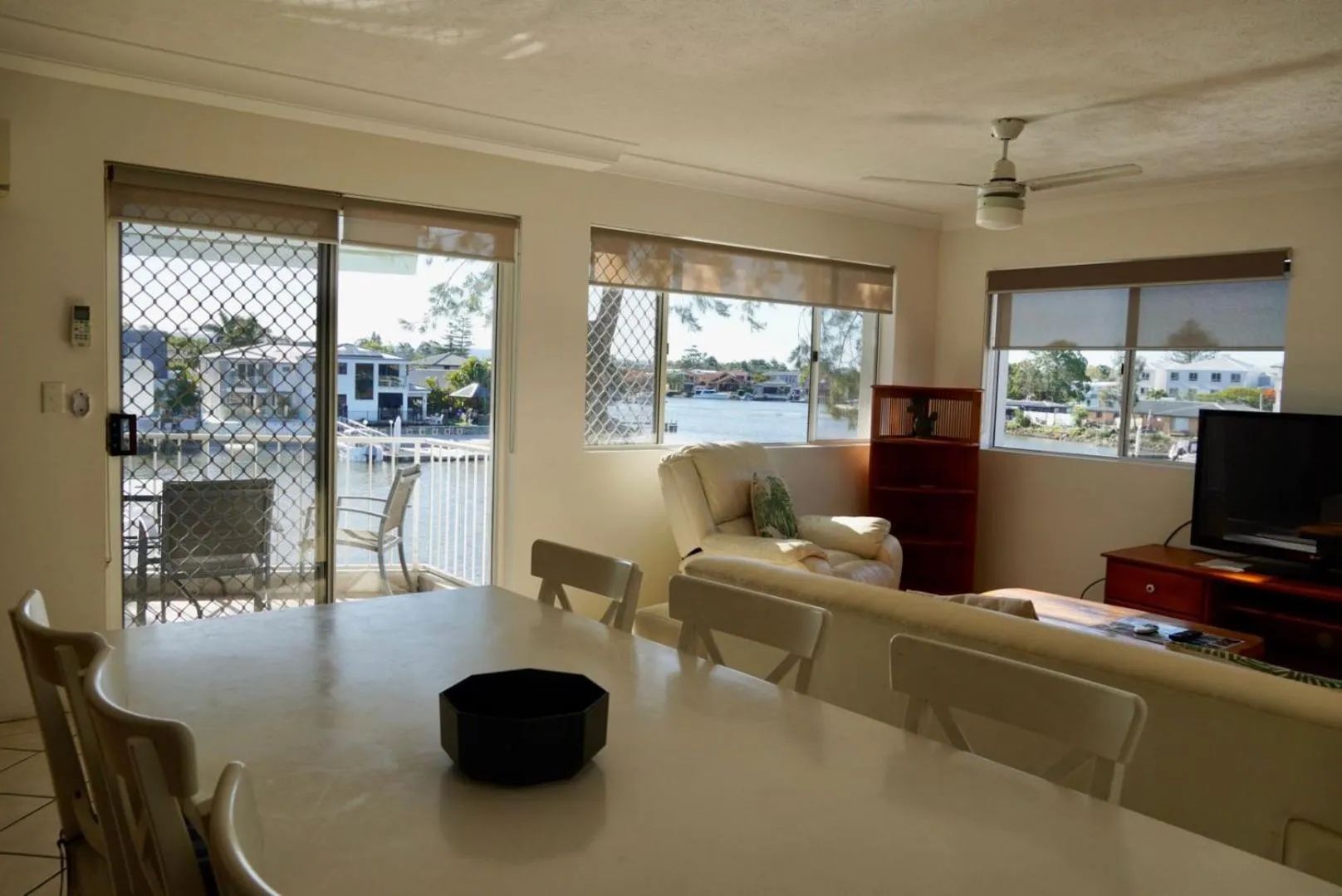 Pelican Cove Waterfront Apartment