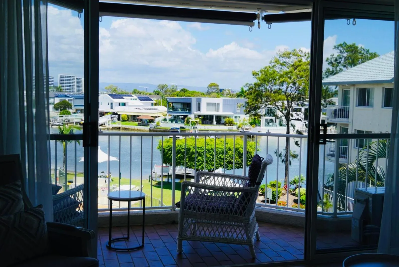 Pelican Cove Waterfront Apartment