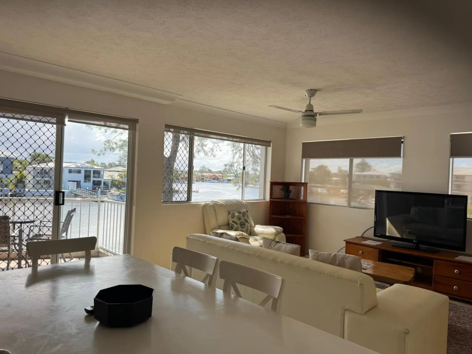 Pelican Cove Waterfront Apartment