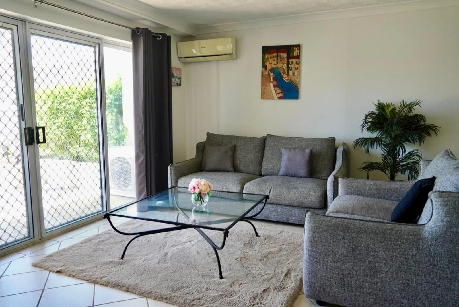 Pelican Cove Waterfront Apartment