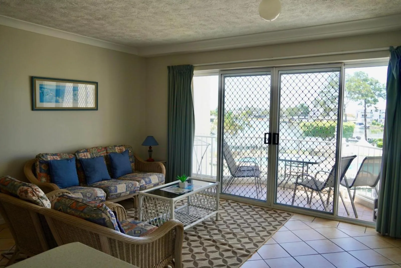 Pelican Cove Waterfront Apartment