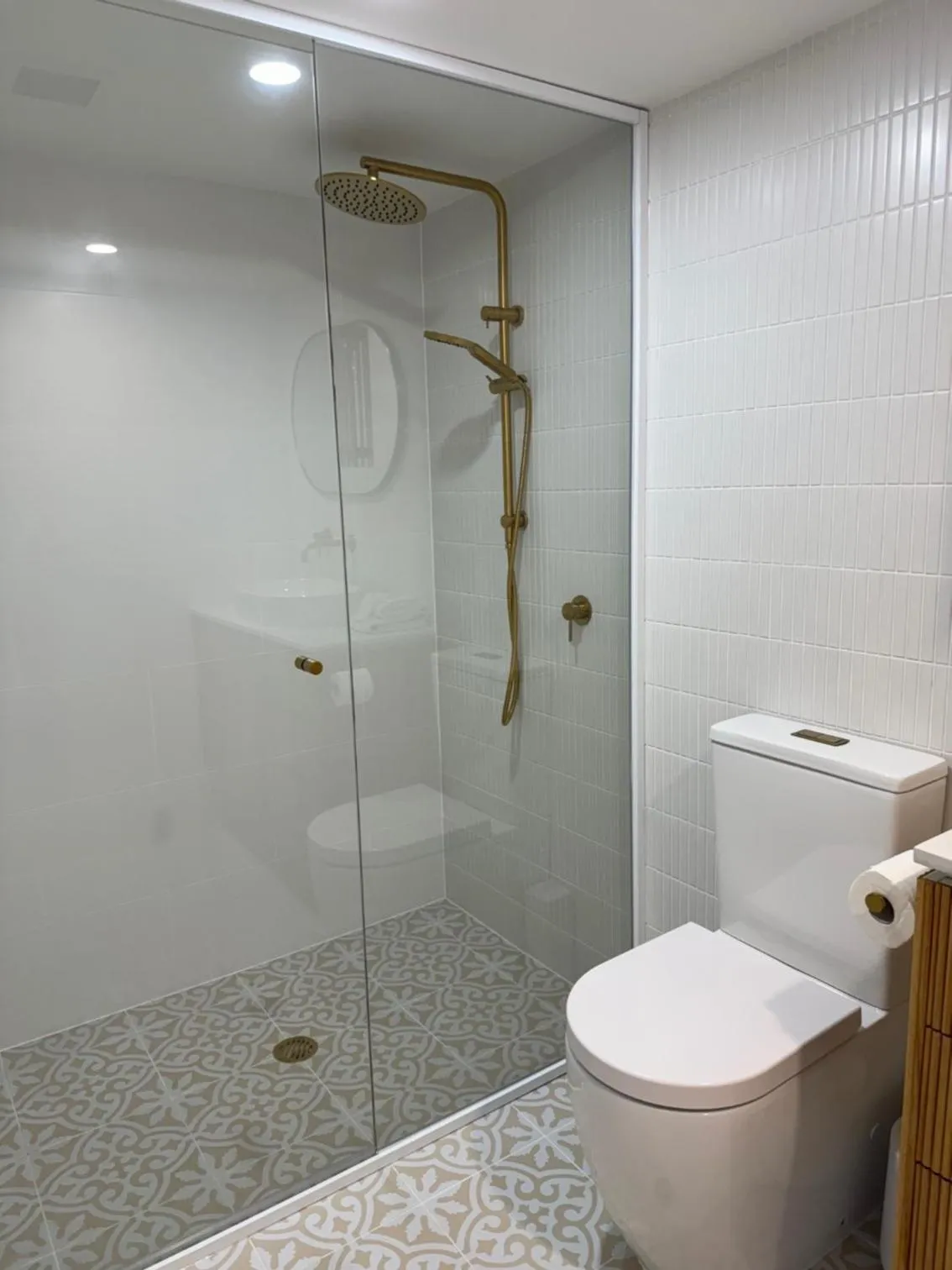 Shower in Pelican Cove Waterfront Apartment