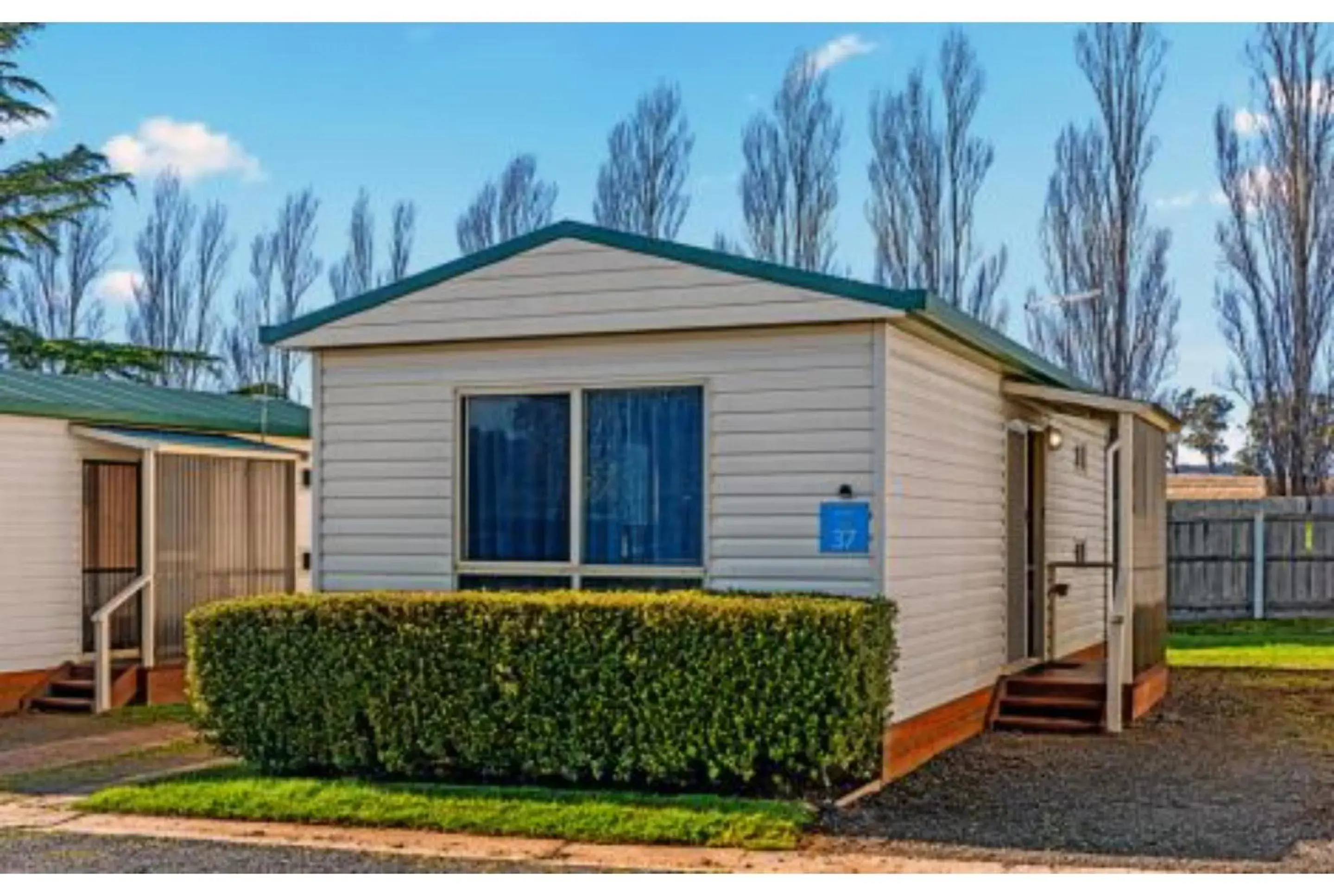 Standard Cabin - Sleeps 6 in Discovery Parks - Hadspen Standard Cabin - Sleeps 6 in Discovery Parks - Hadspen