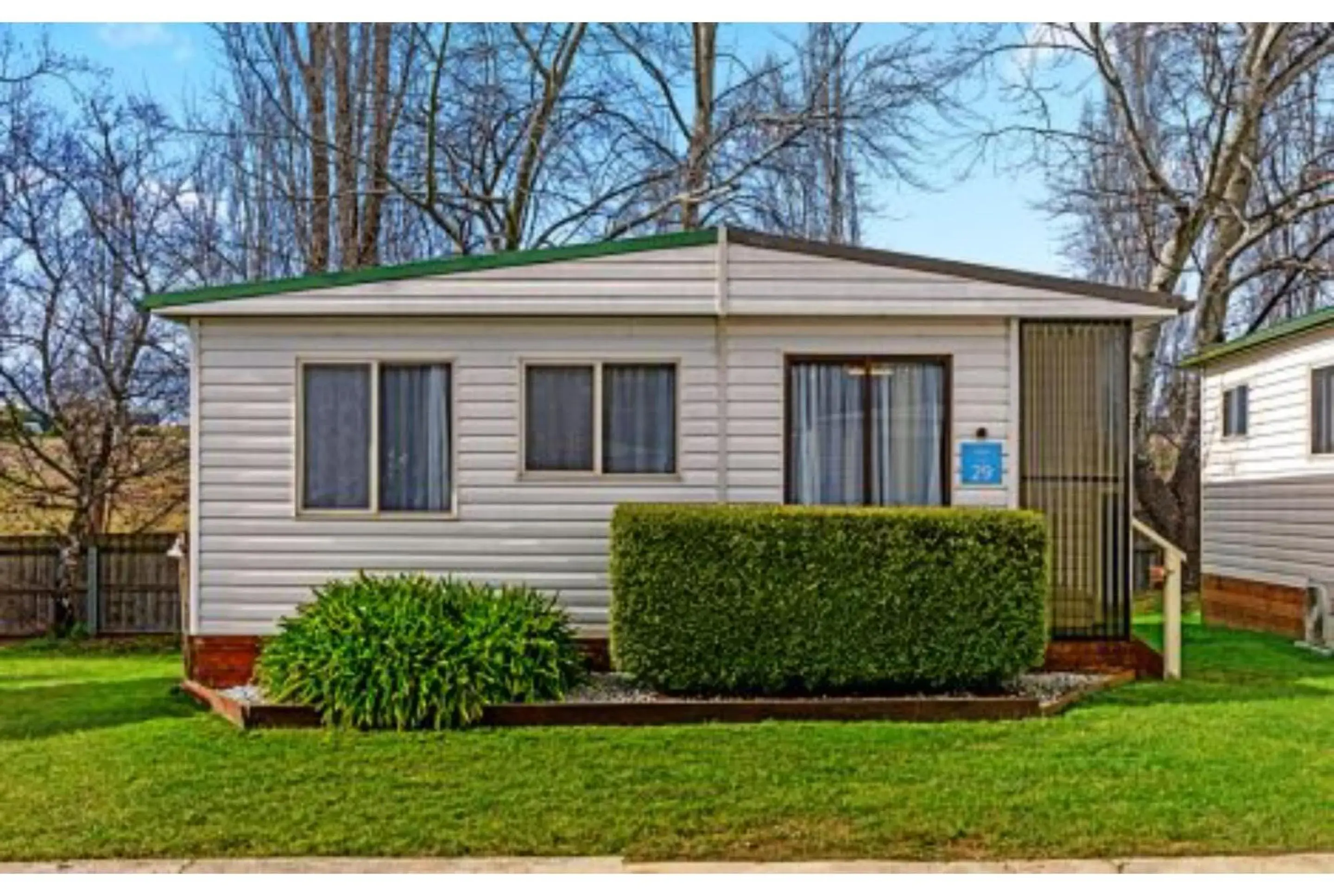 Standard Cabin - Sleeps 4 in Discovery Parks - Hadspen Standard Cabin - Sleeps 4 in Discovery Parks - Hadspen