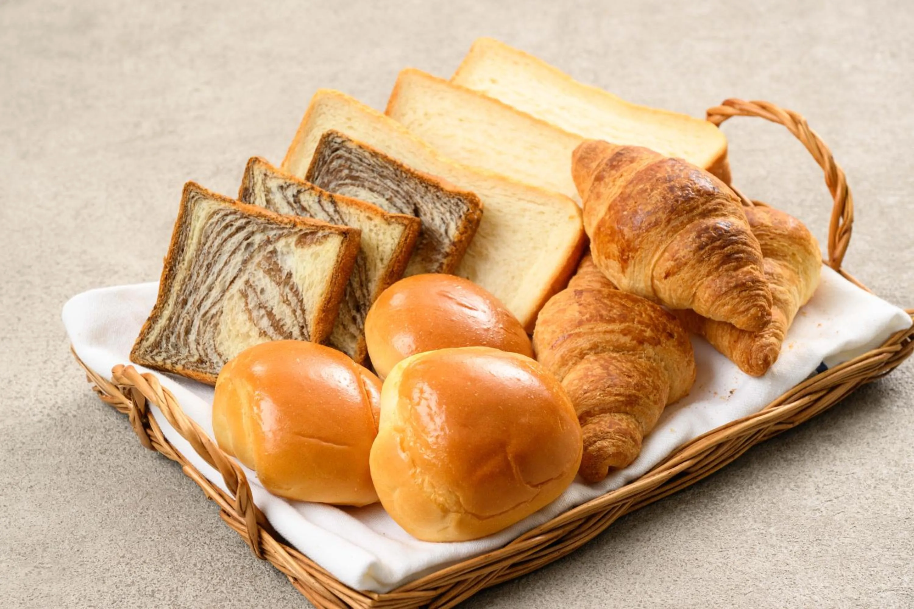 Restaurant/places to eat in Hotel Kansai