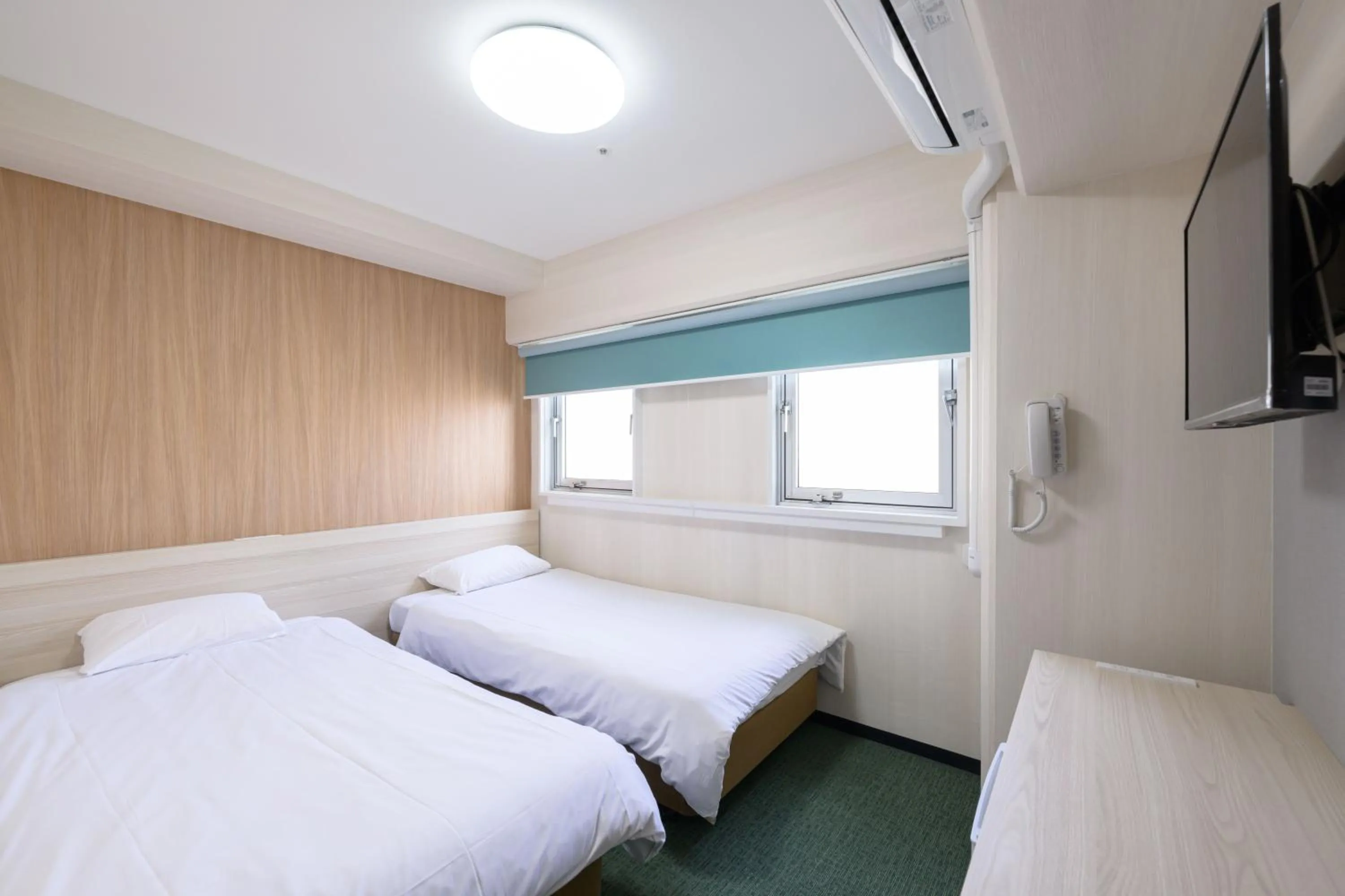 Photo of the whole room, Bed in Hotel Kansai