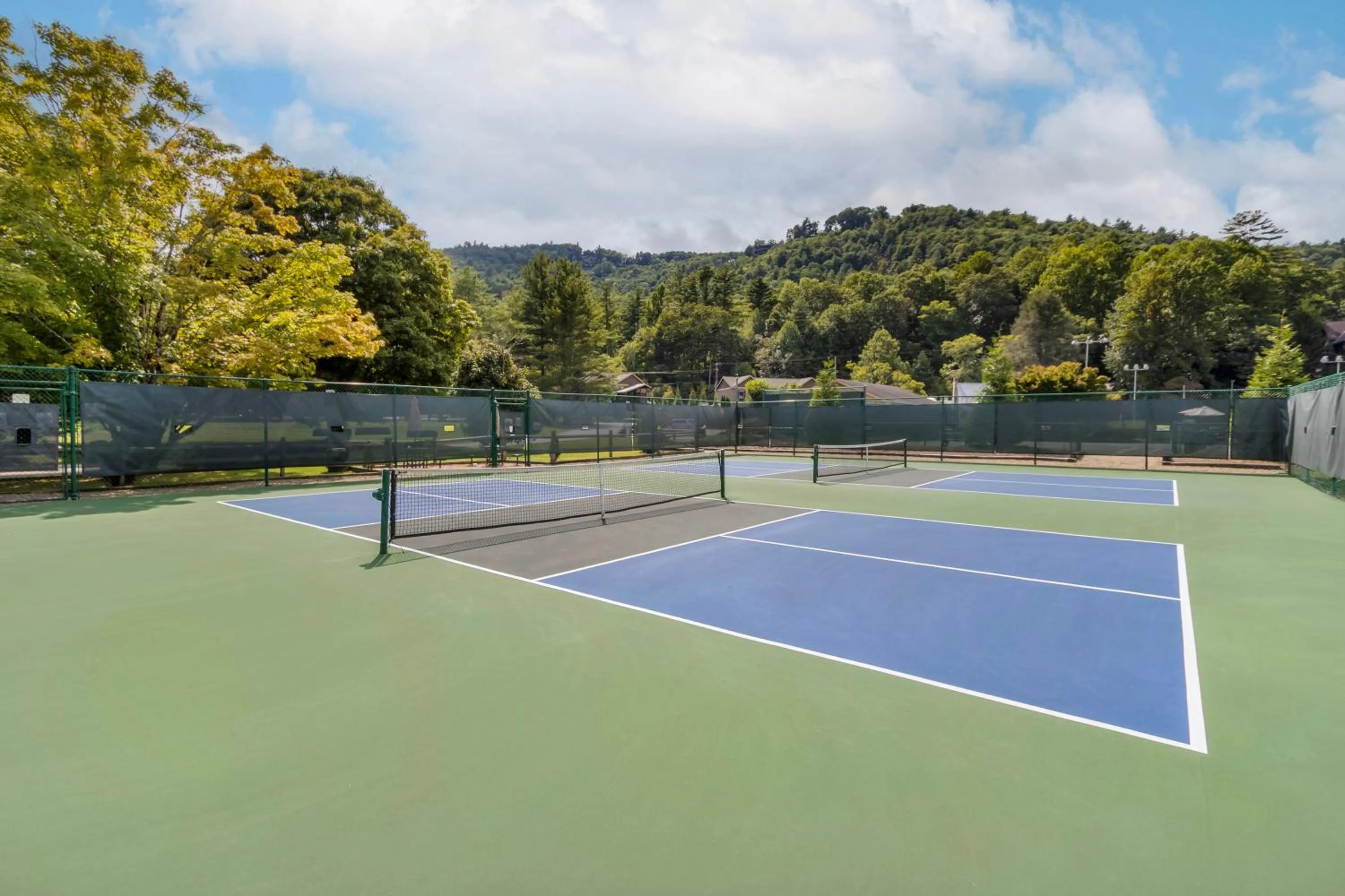 Activities in Fairway Forest