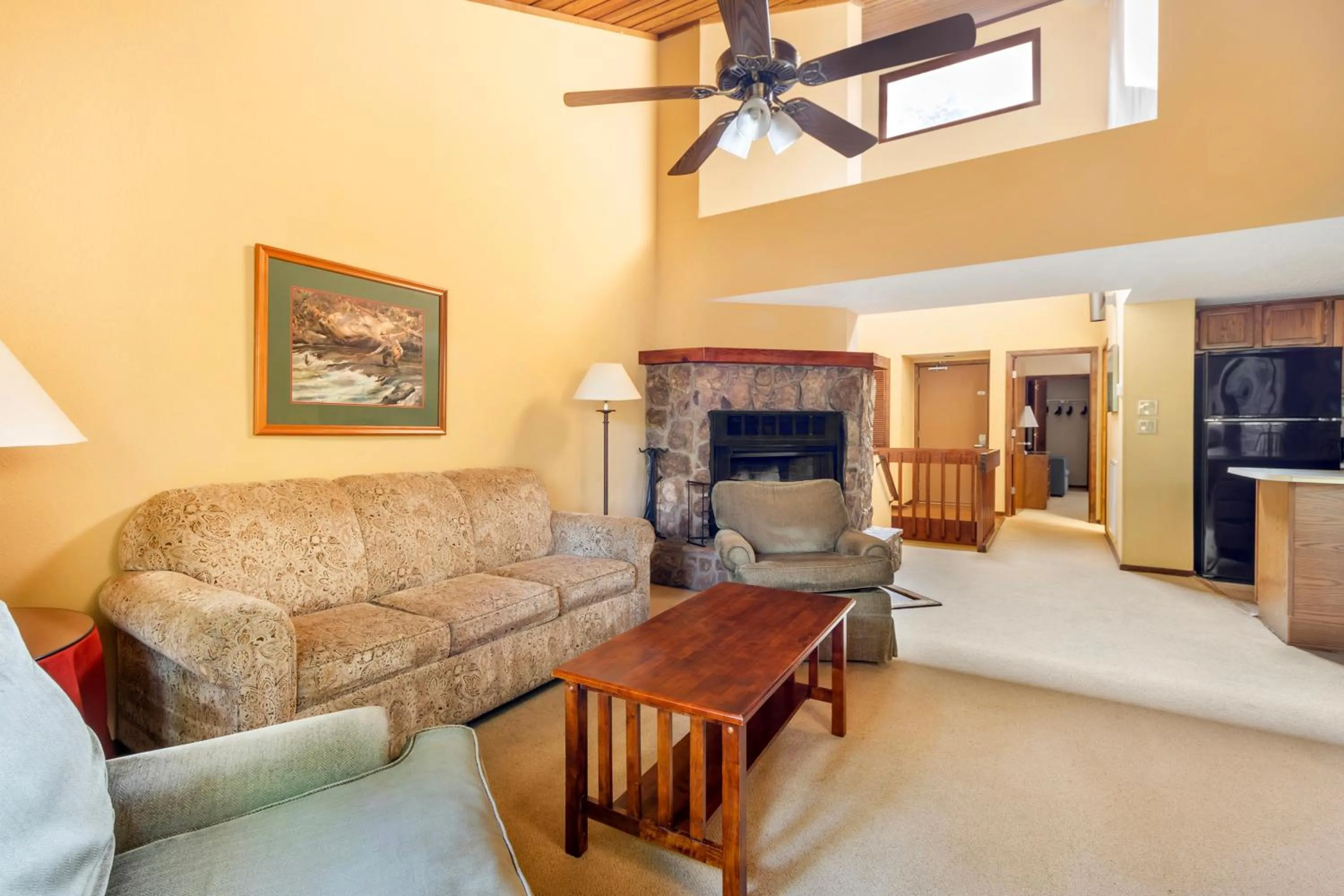 Living room in Fairway Forest