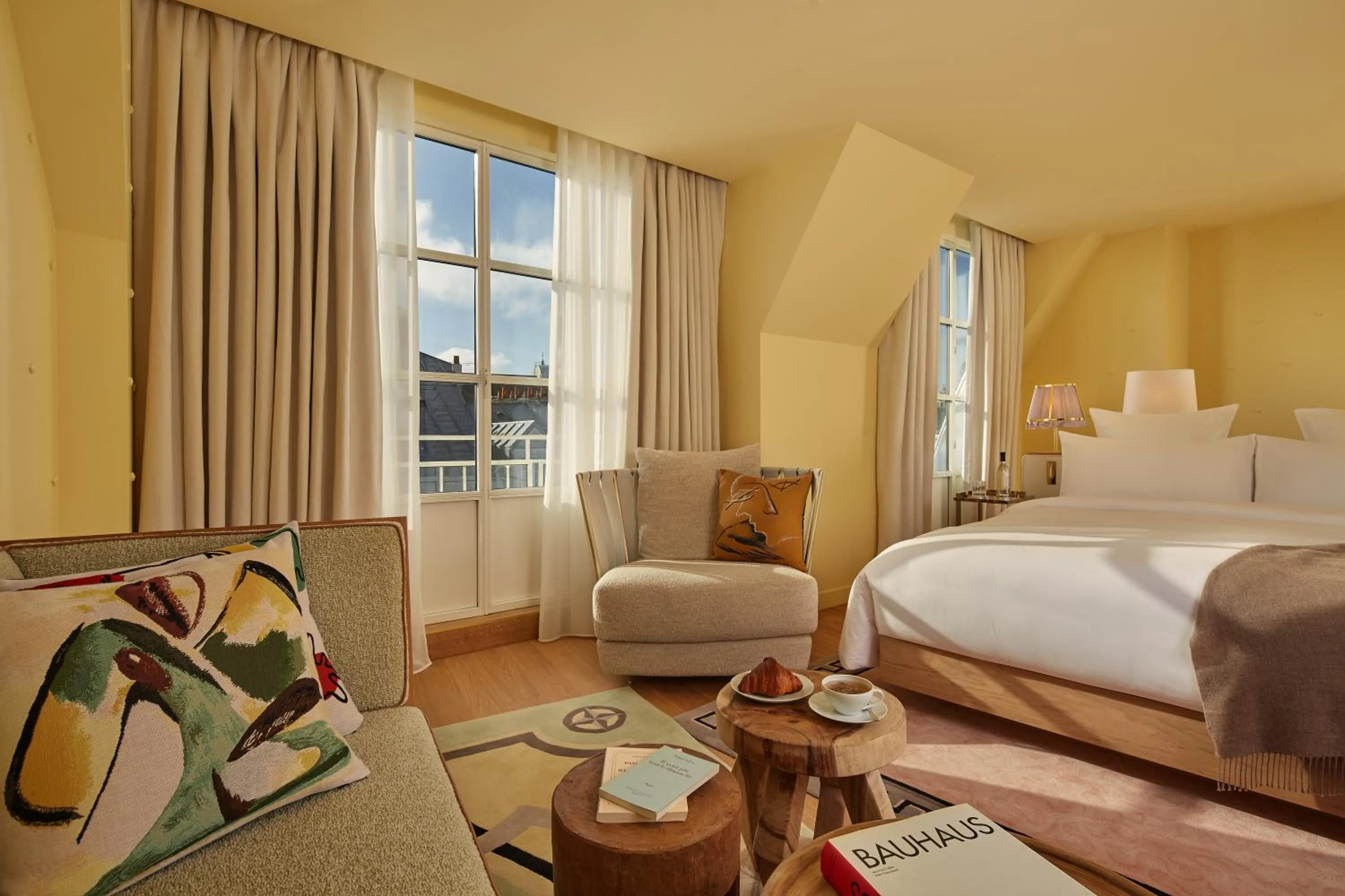 Photo of the whole room, Bed in 9Confidentiel