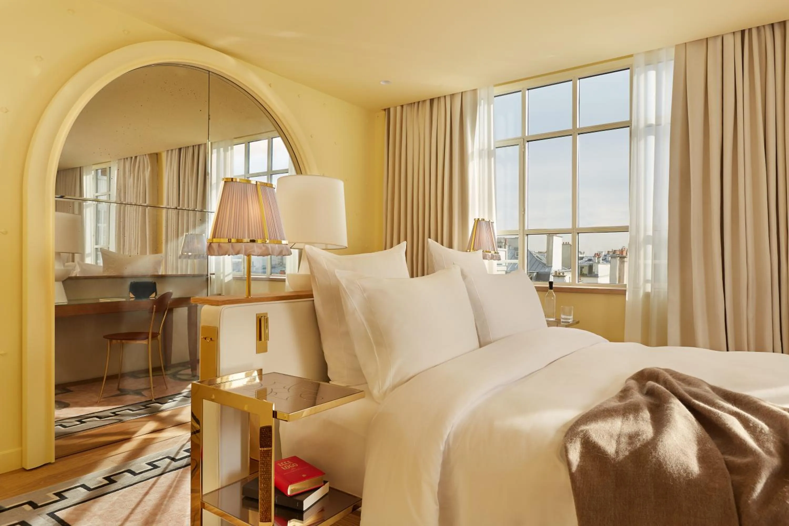 Photo of the whole room, Bed in 9Confidentiel