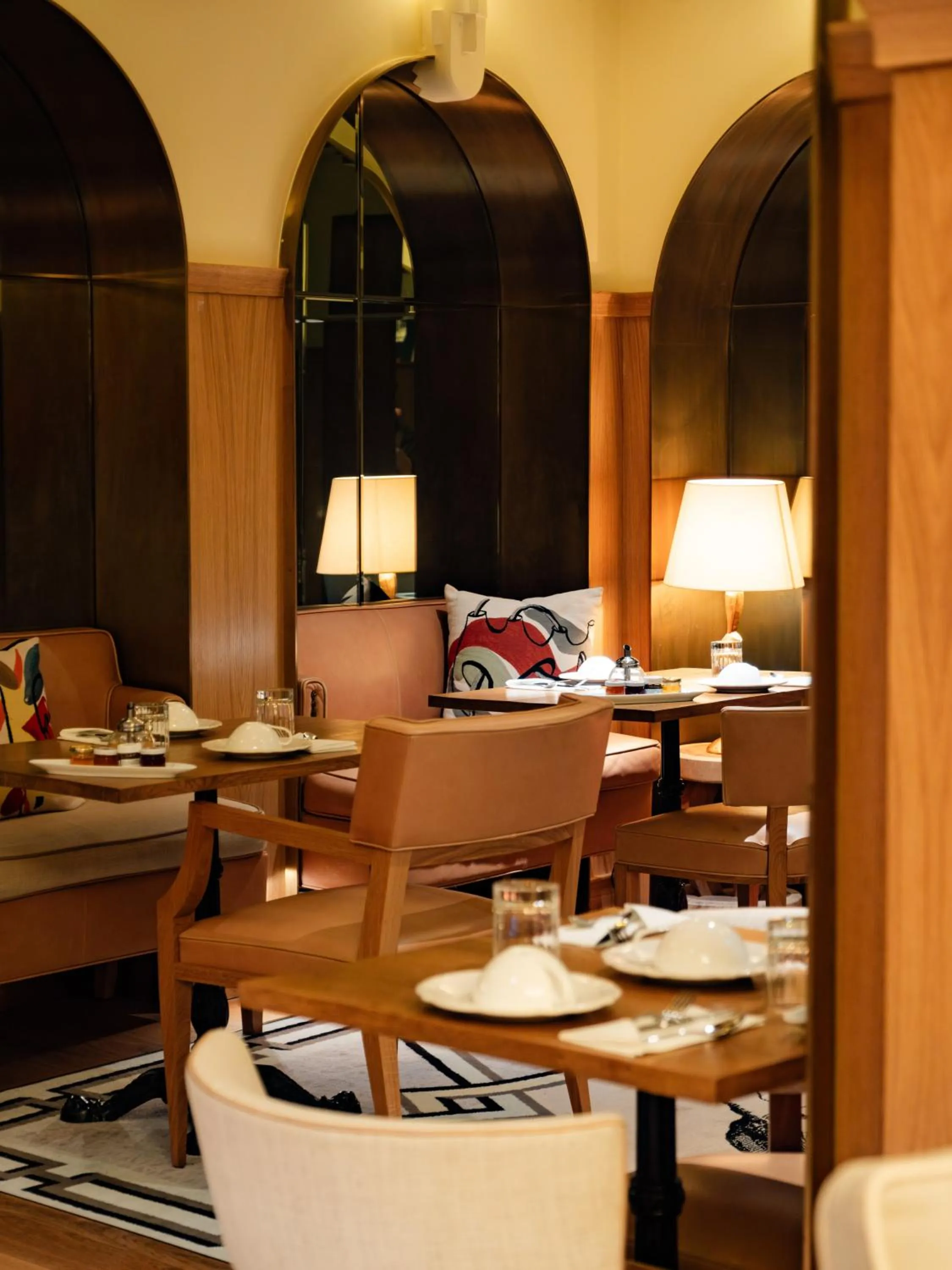 Breakfast in 9Confidentiel